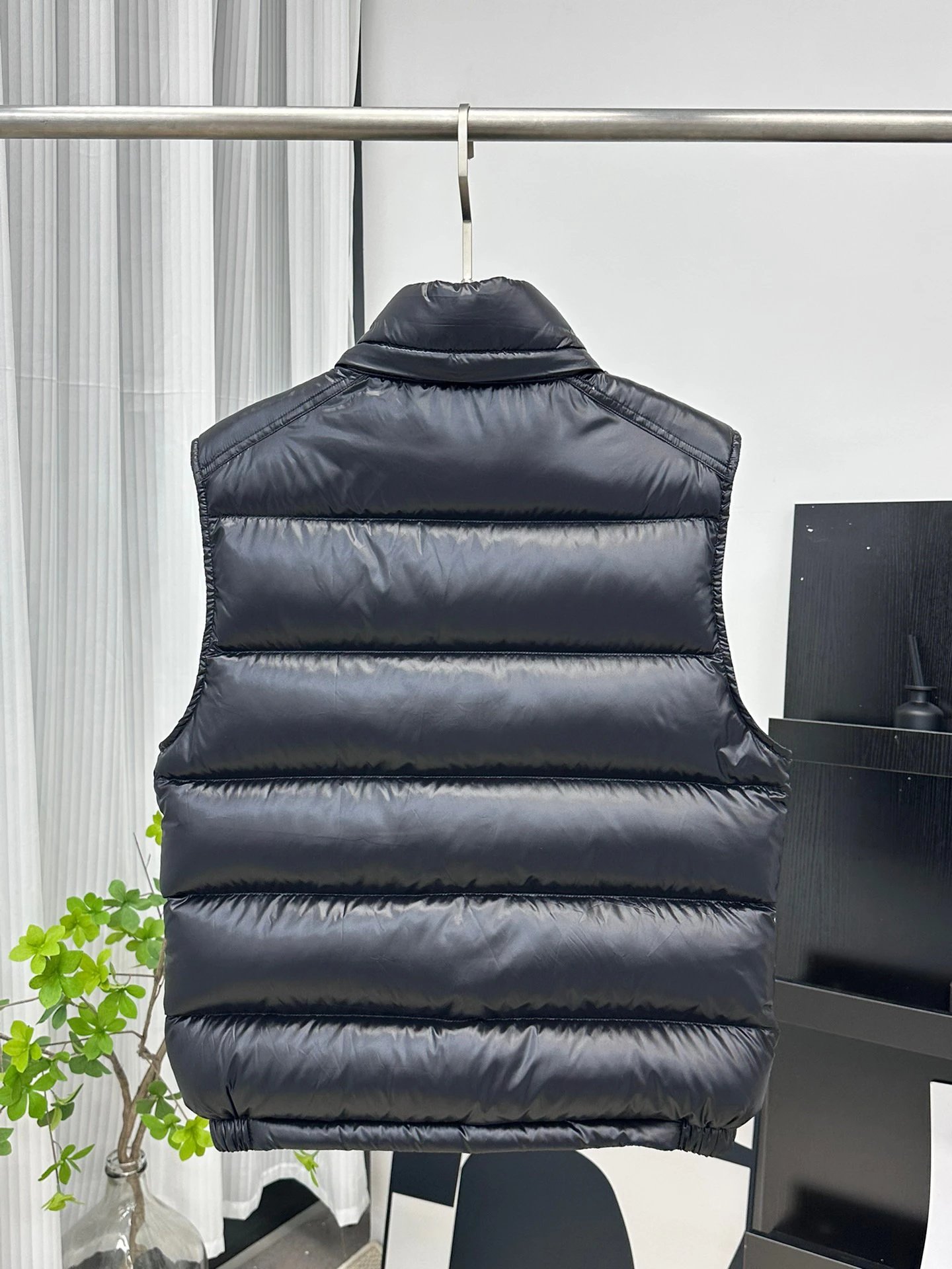 1:1 Best Quality 19FW Down Vest Black Color with NFC
