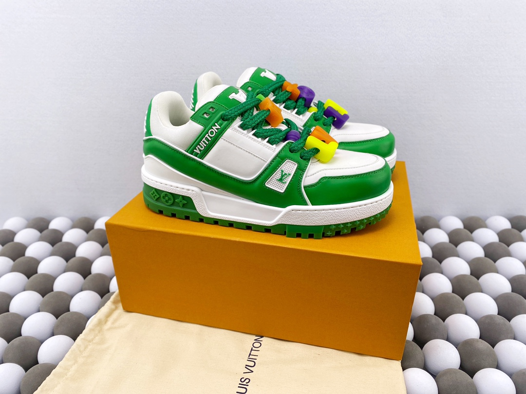 2024 LV Trainer Maxi Low Green X White Color