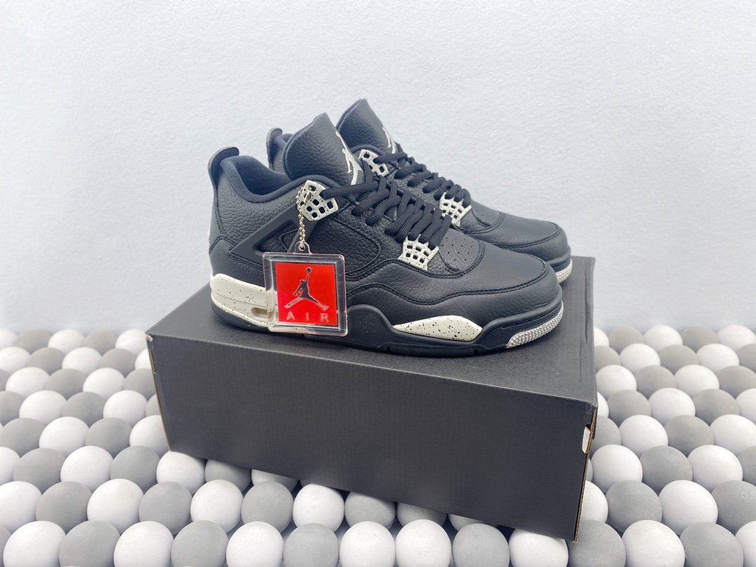 Air Jordan 4 Black Oreo Color