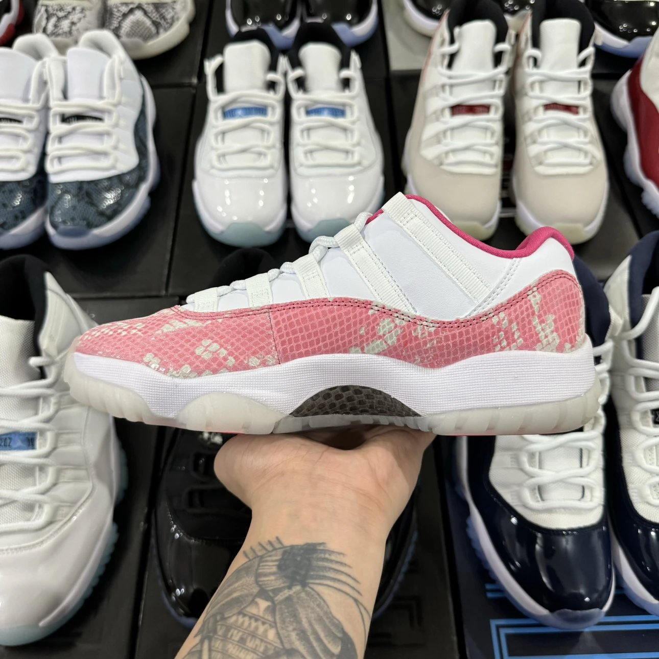 Air Jordan 11 Retro Low white Pink