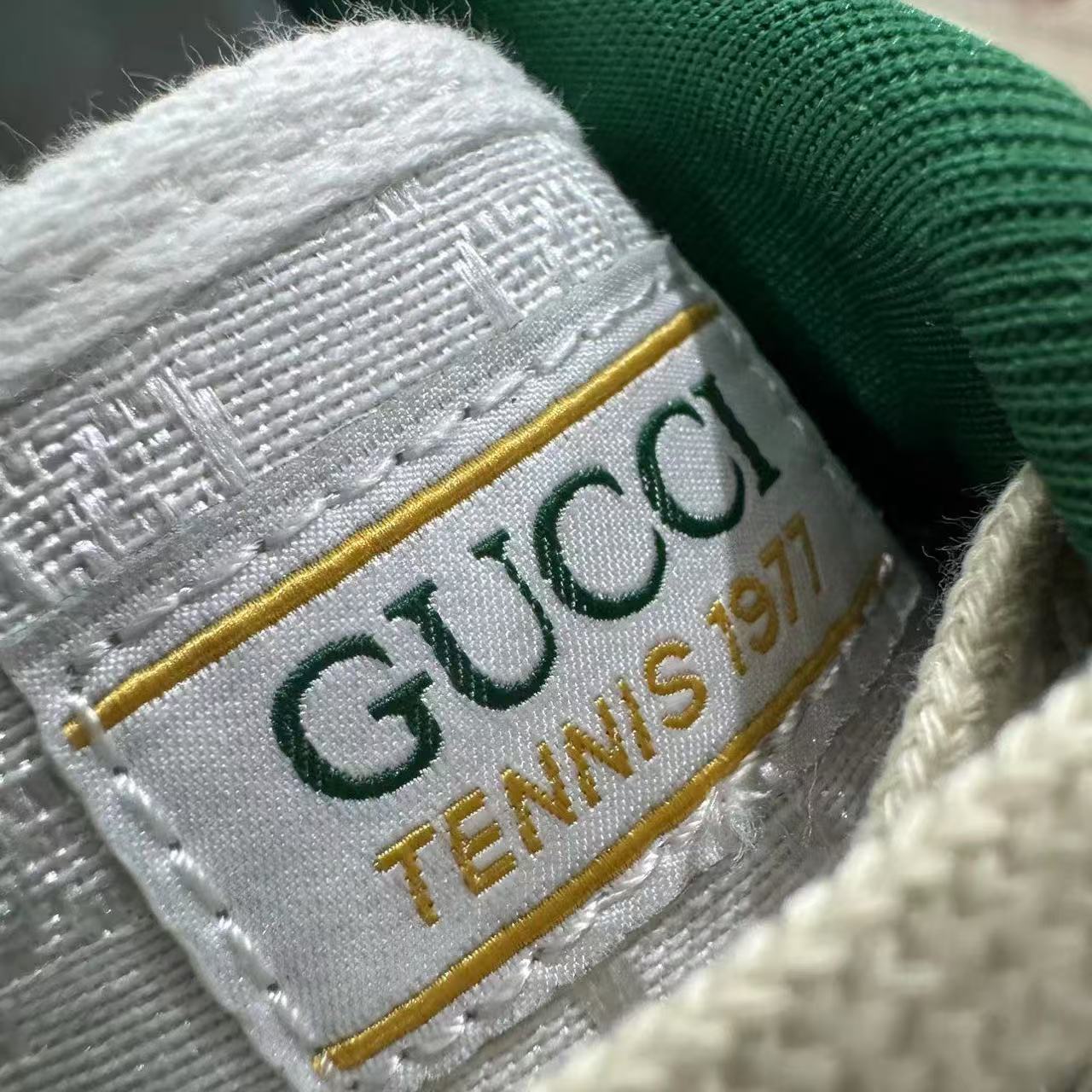 Gucci Classical letters white low shoes