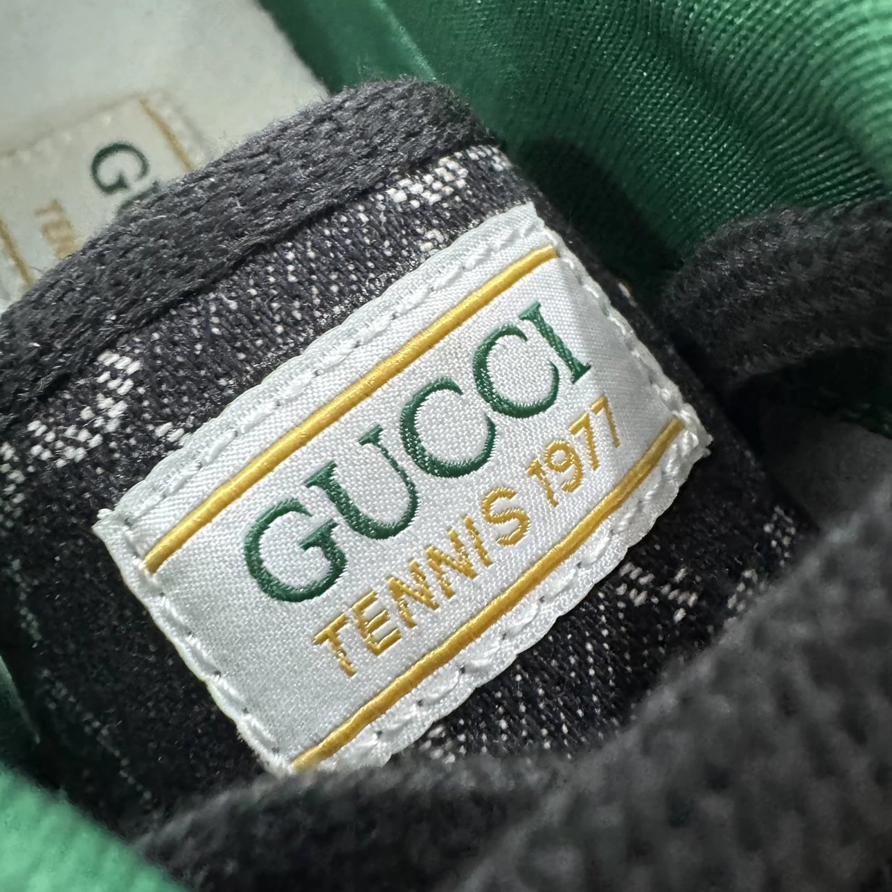 gucci black Classical letters low shoes