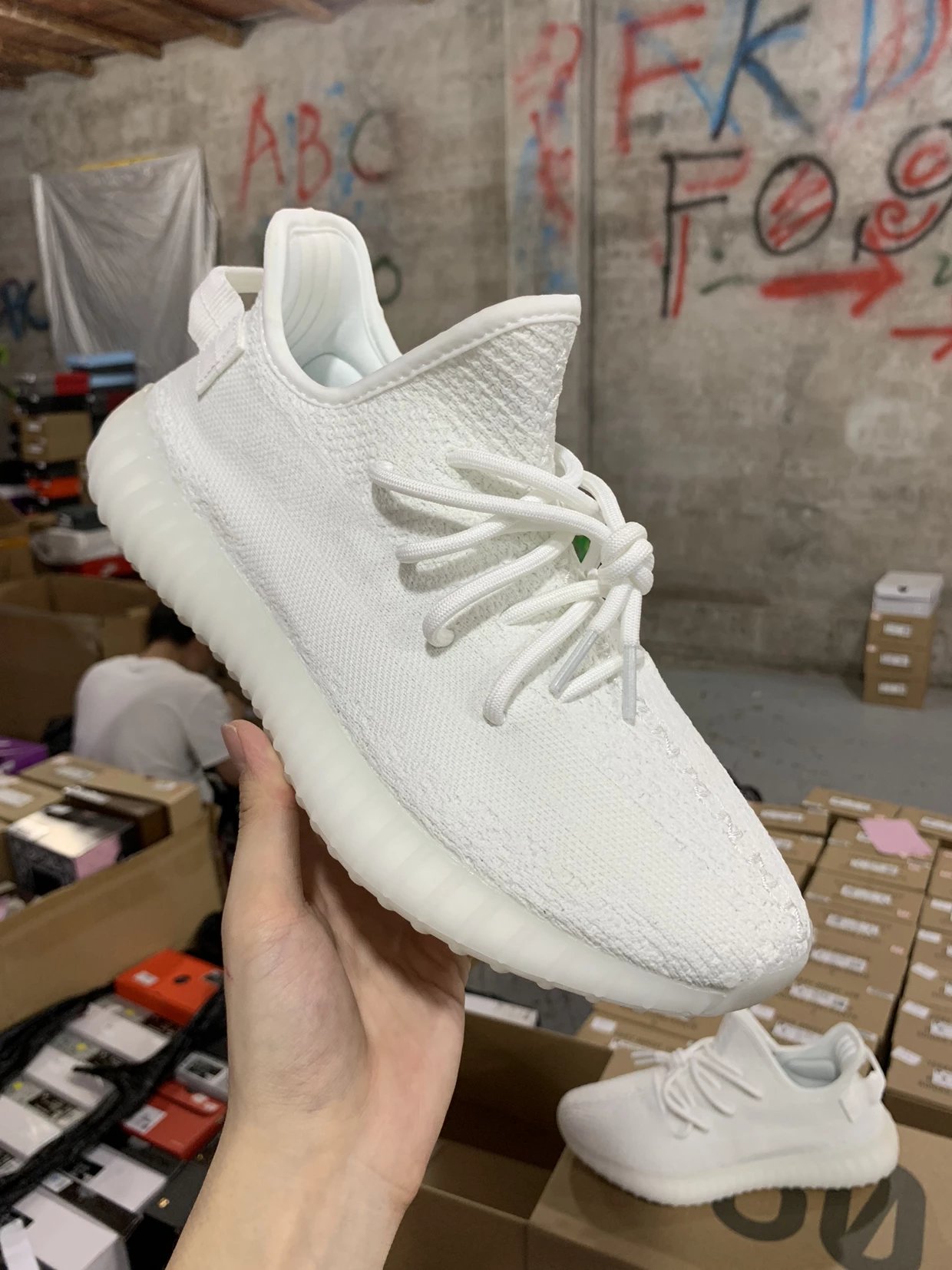 Yezzy all write men and women same style