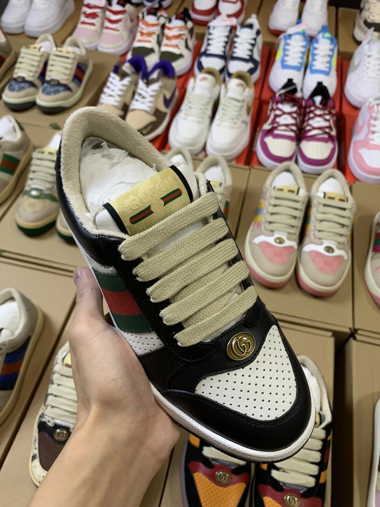 Gucci classical balck white shoes