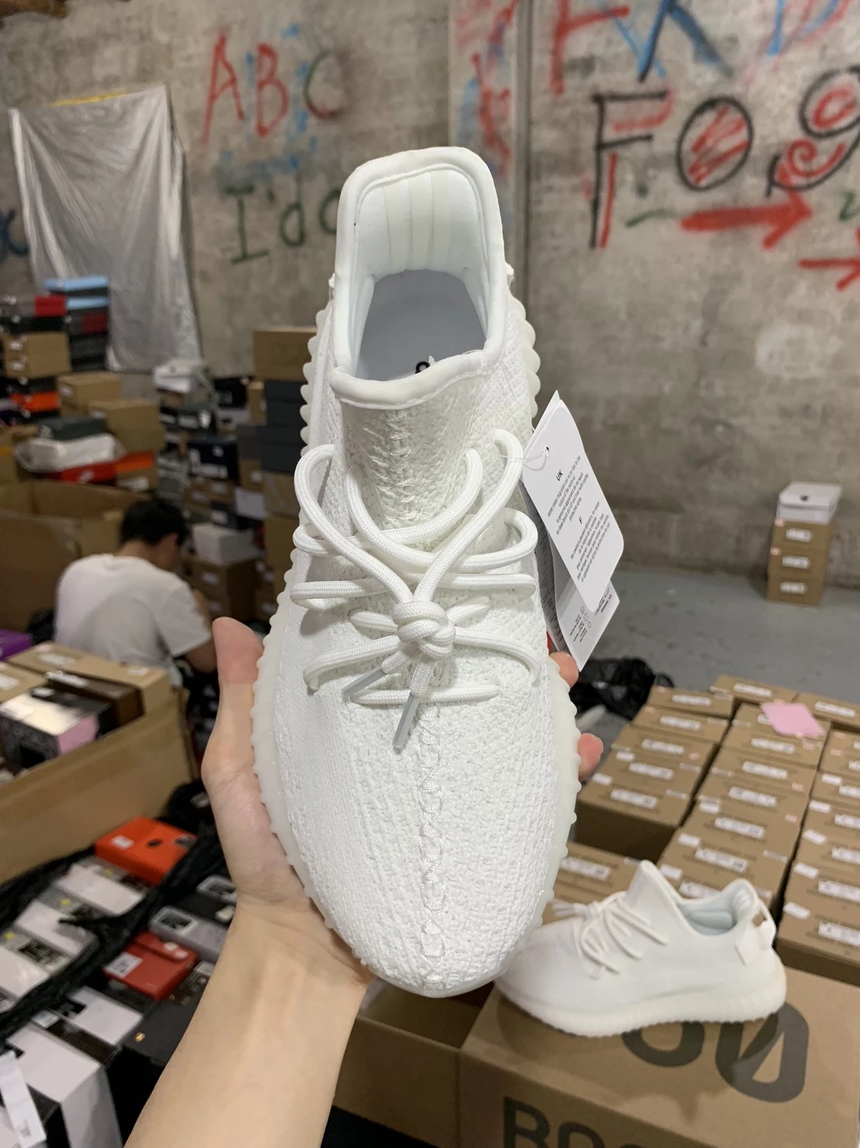 Yezzy all write men and women same style