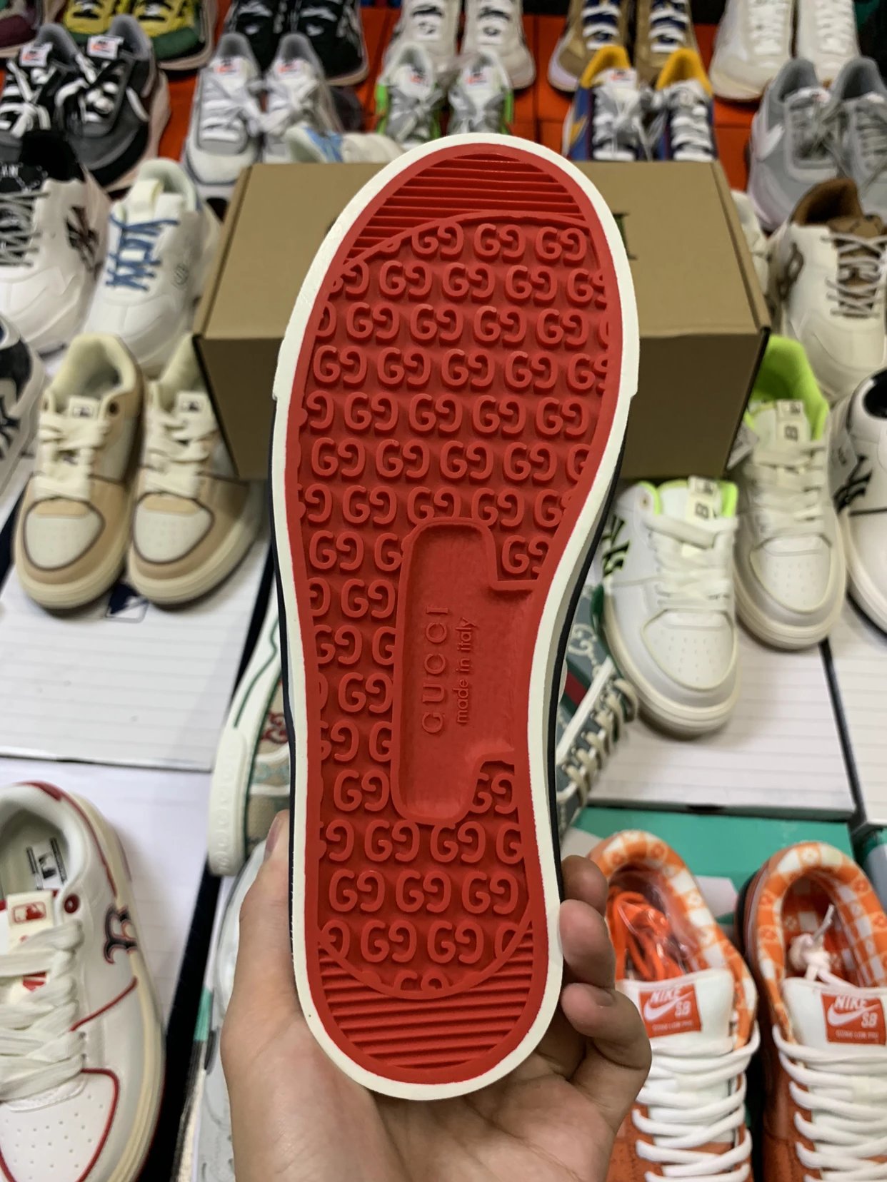 Gucci Classical logo low shoes