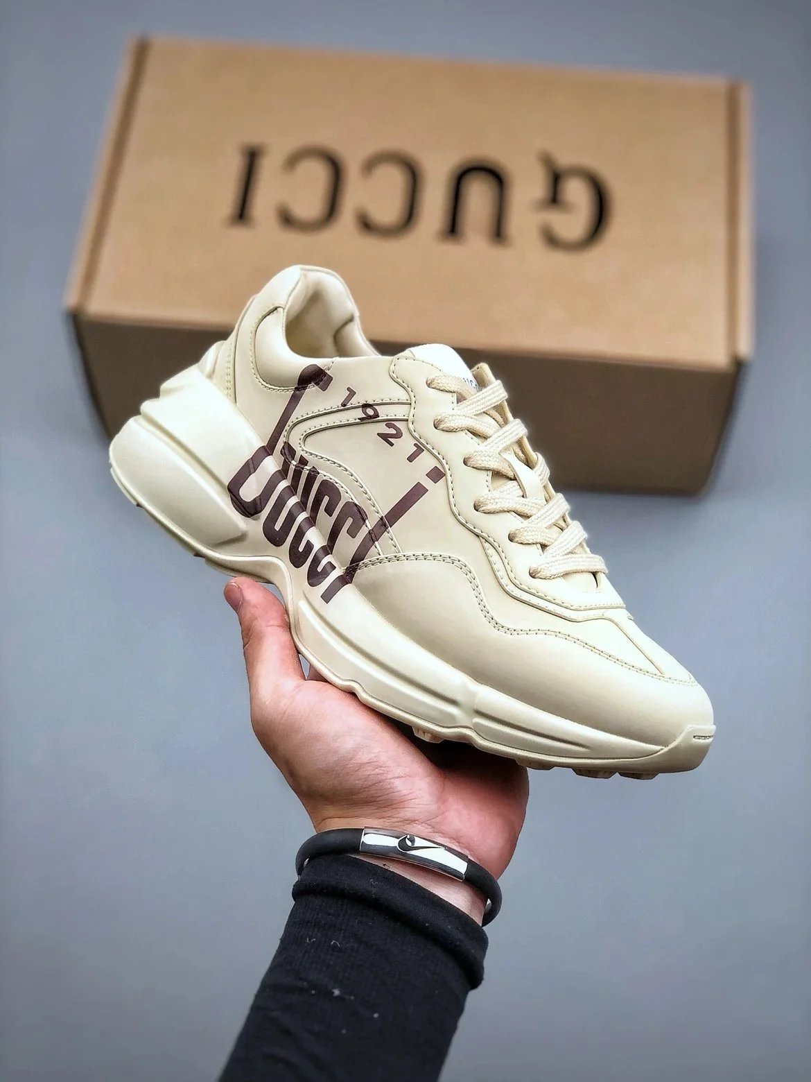 1:1 gucci black logo shoes