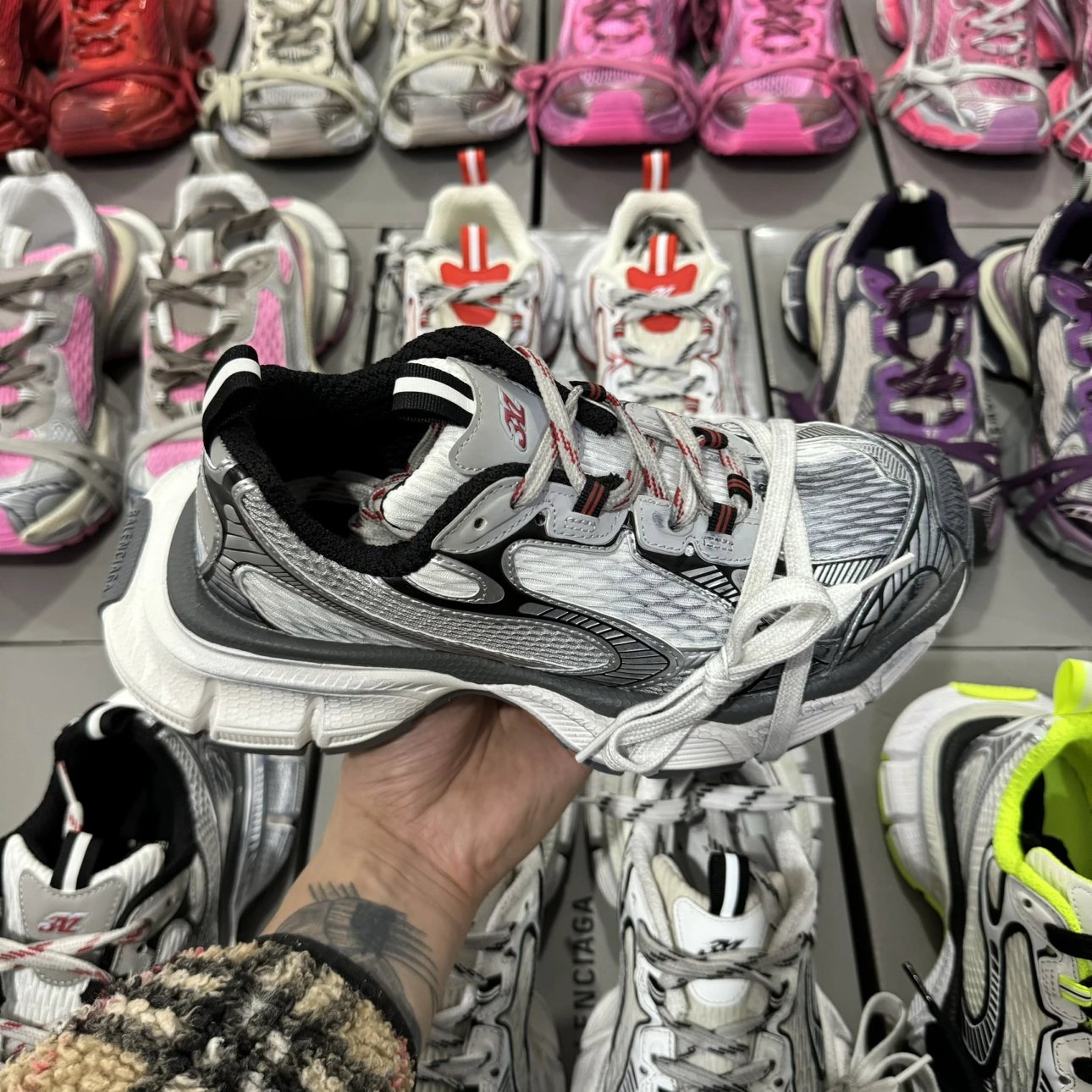 balenciaga gery and write G3xl shoes