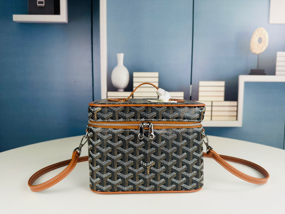 Goyard 2021 Vanity muse Bag