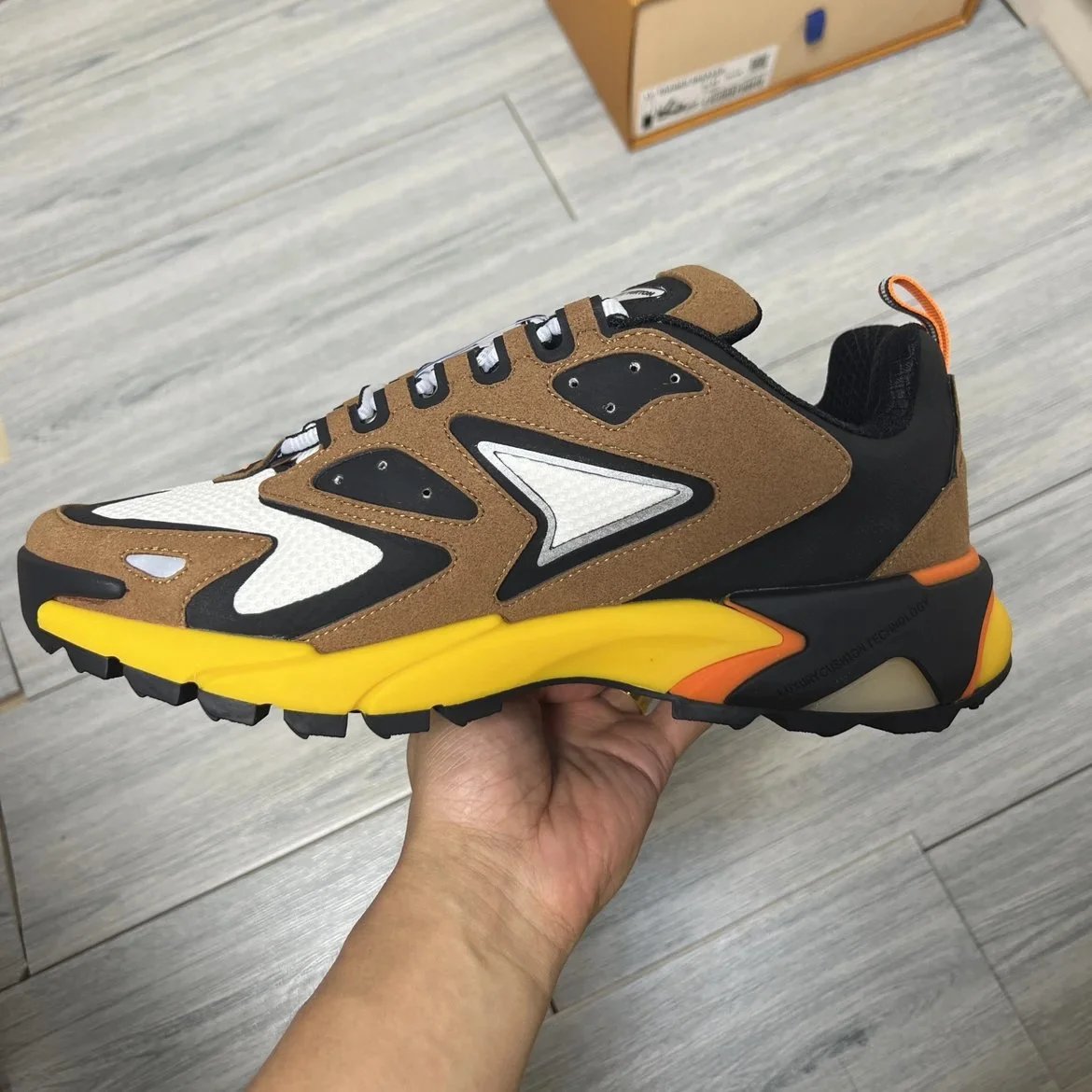 LV Runner Tatic Yellow & Brown