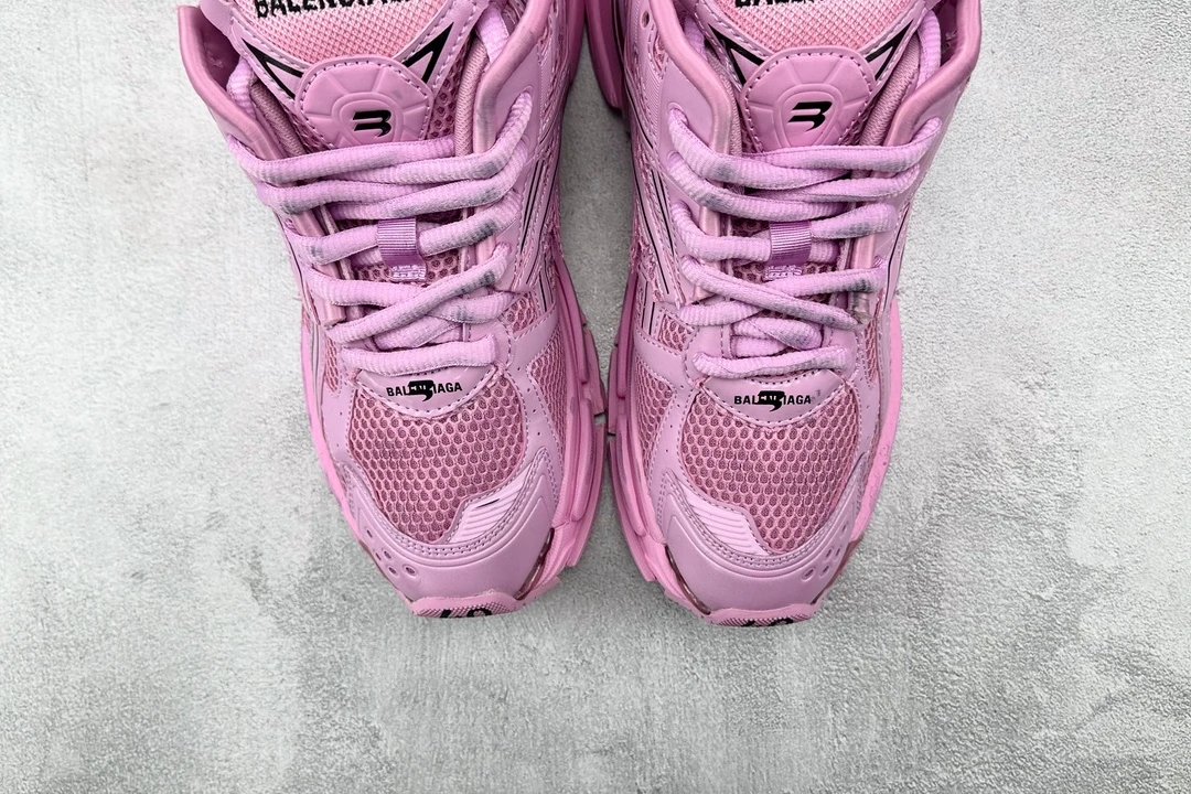 balenciaga runner pink shoes