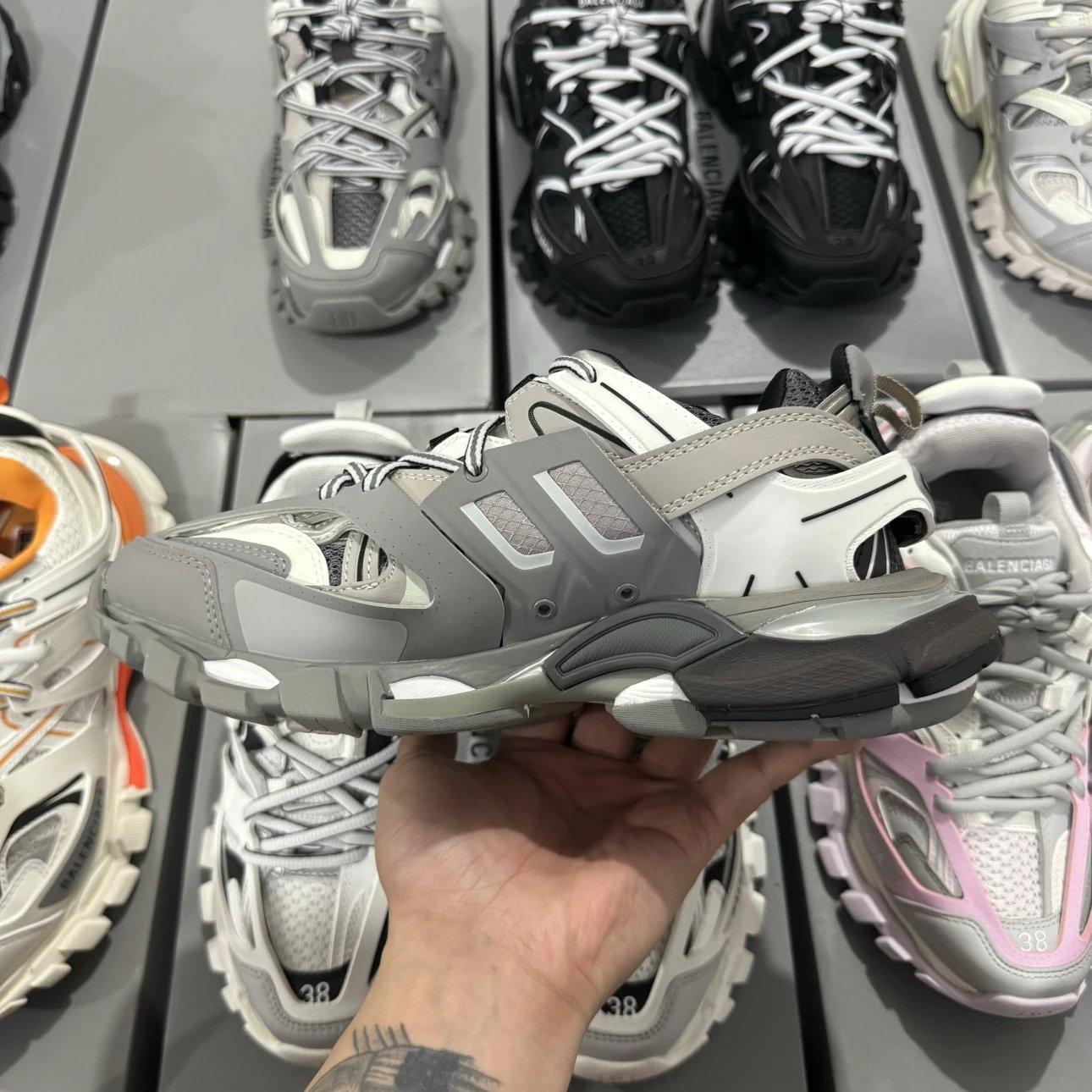 LED 1:1 Best Quality Balenciaga Track Shoes Grey