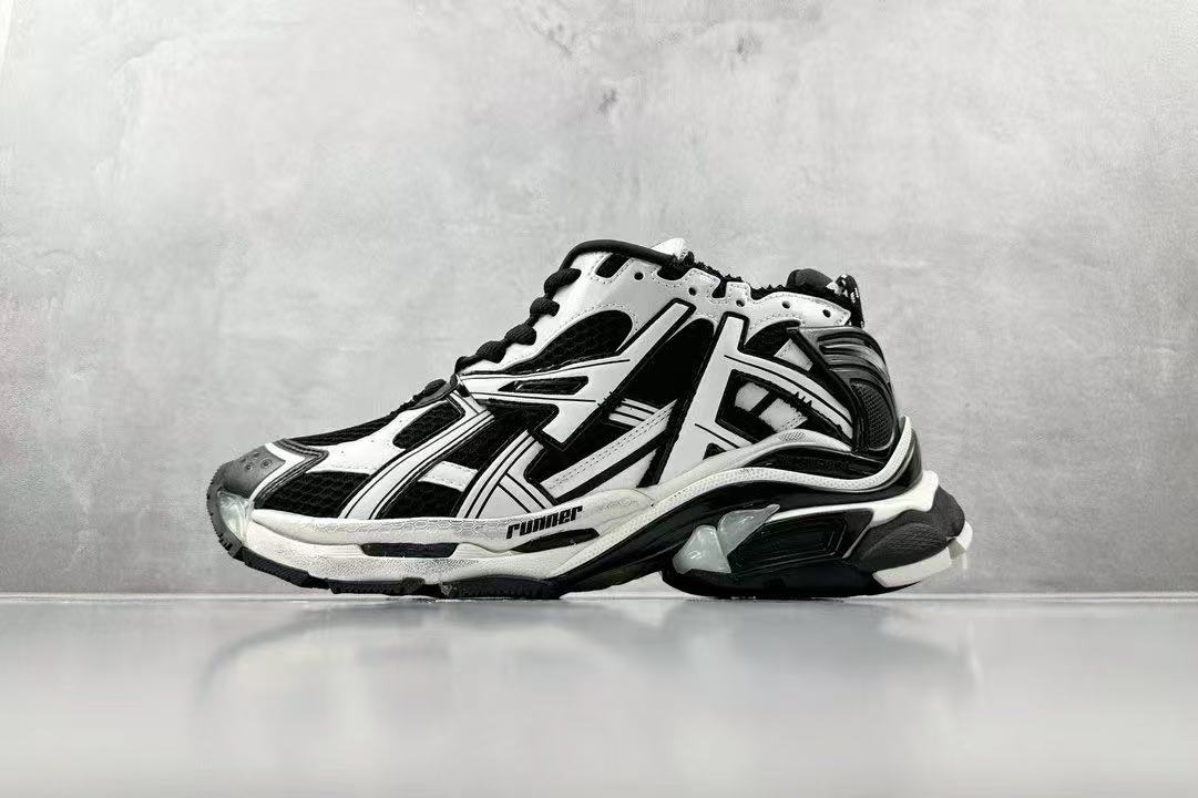 balenciaga runner black and white shoes