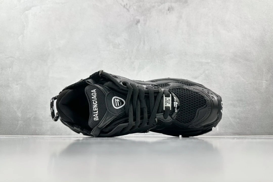 balenciaga runner all black shoes
