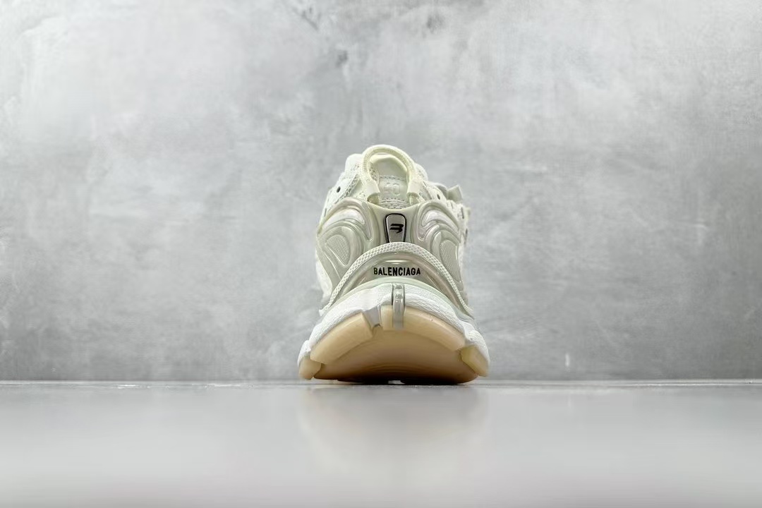 balenciaga runner white shoes