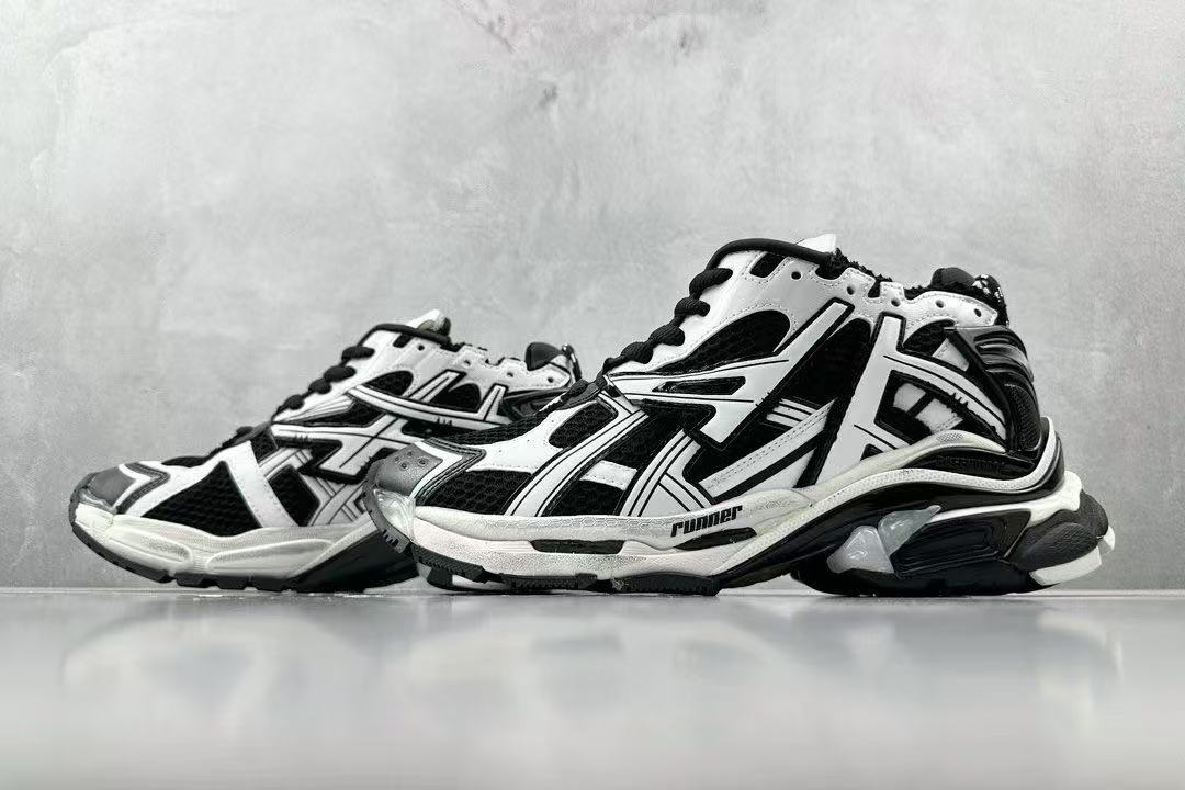 balenciaga runner black and white shoes