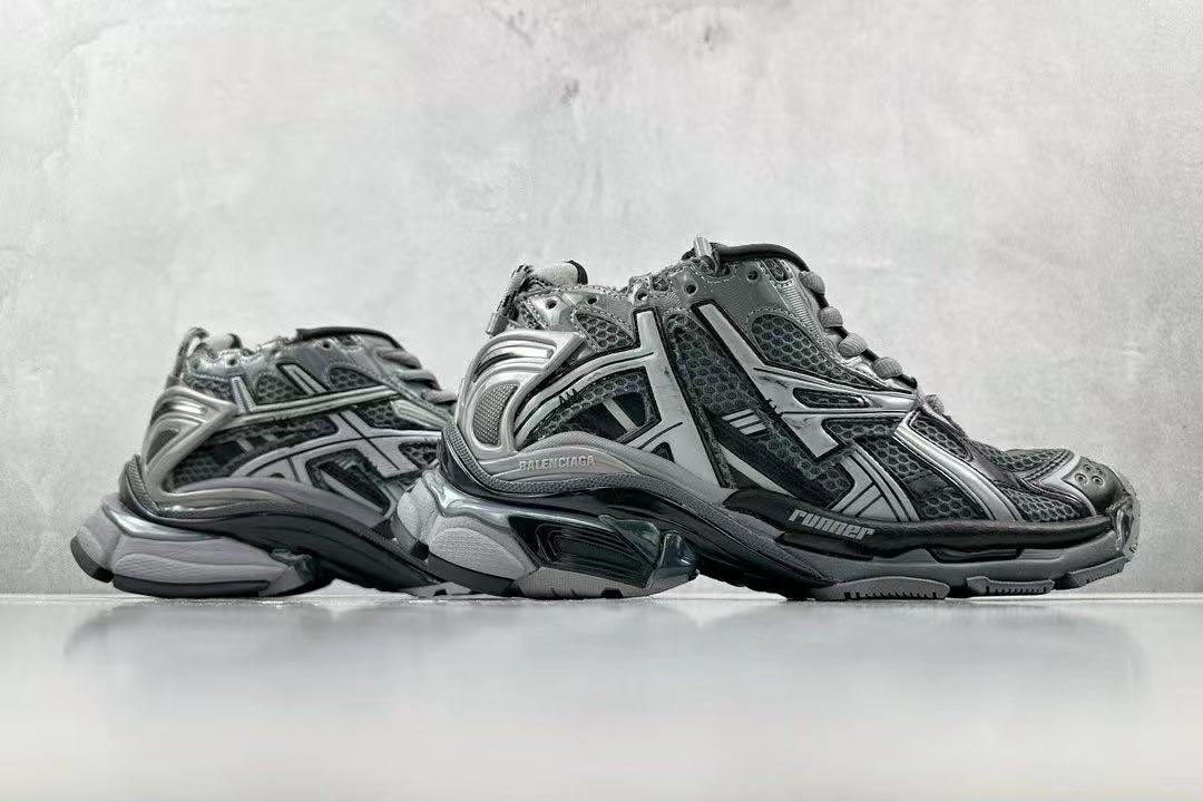 balenciaga runner black and silver shoes