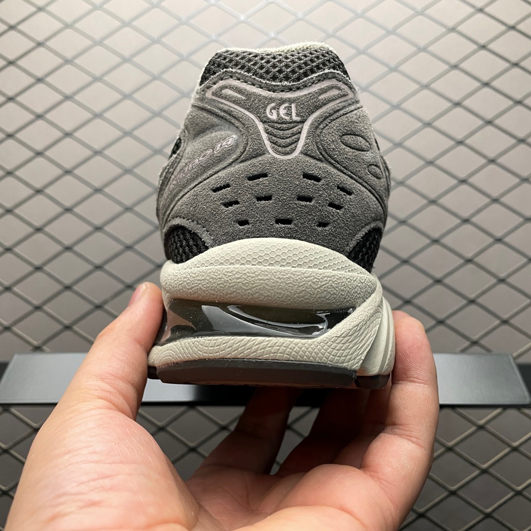 Asics GEL-Kayano 14 shoes