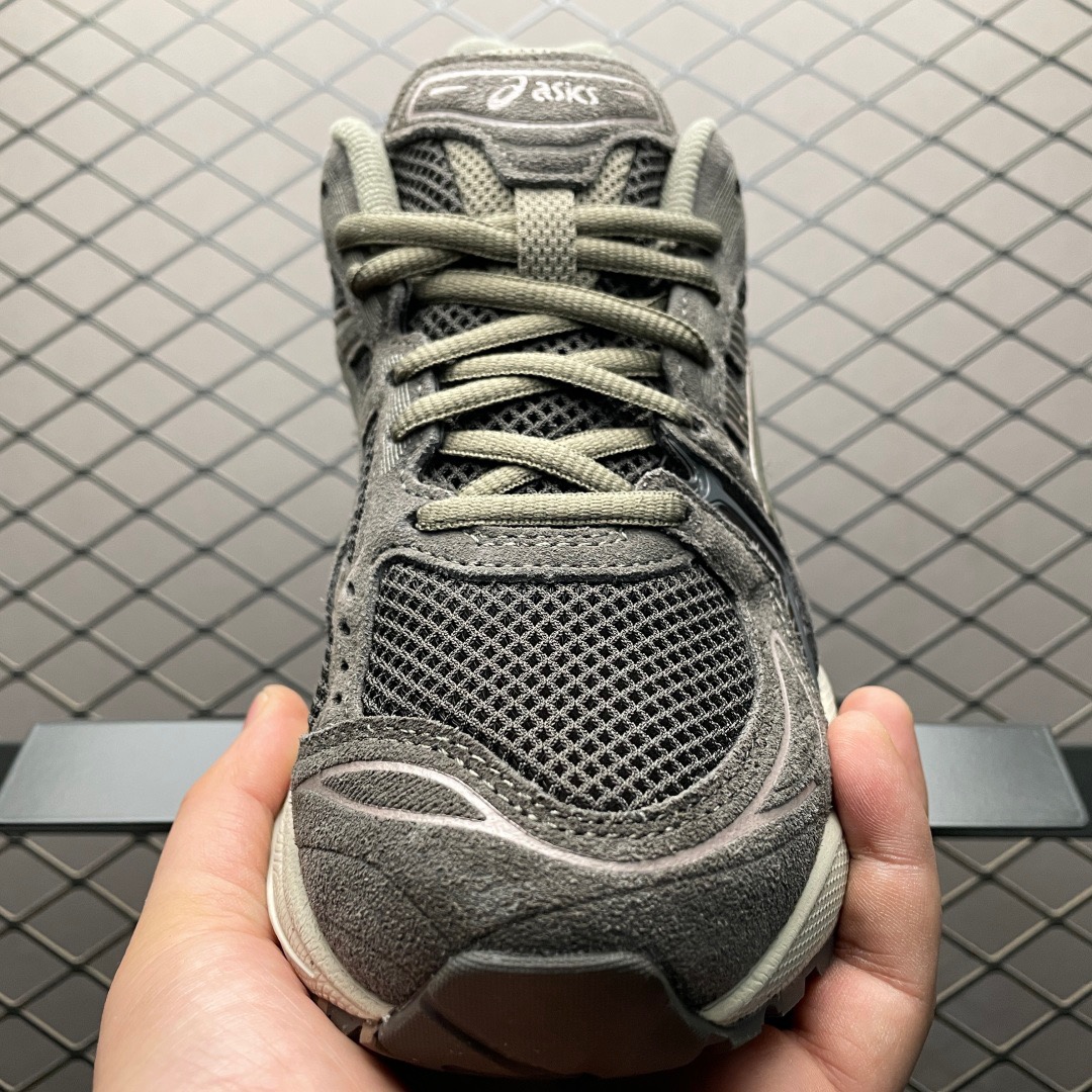 Asics GEL-Kayano 14 shoes