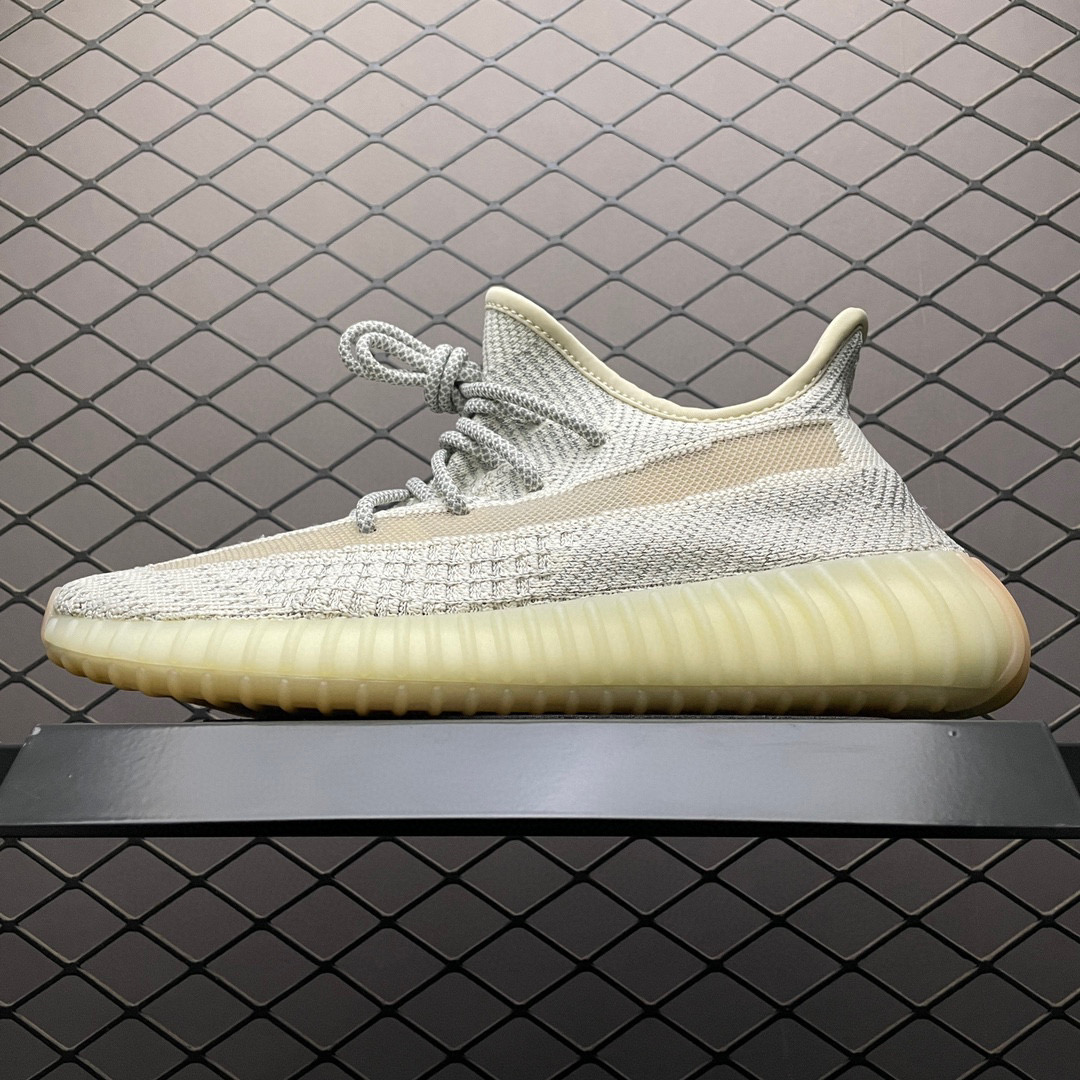 Yeezy 350 V2 Boost gypsophila light Yellow