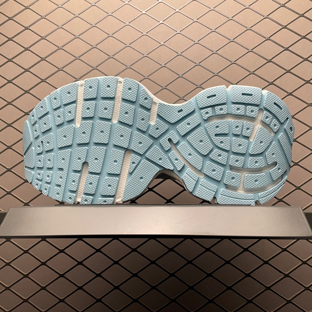 balenciaga 3xl extreme laces VG white and red shoes