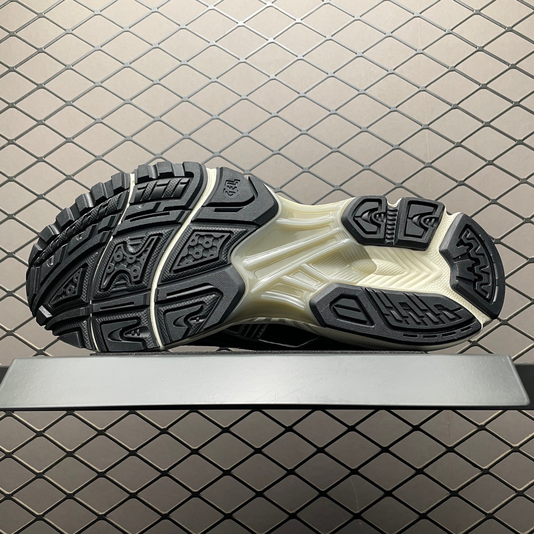 Asics GEL-Kayano 14 black and white shoes