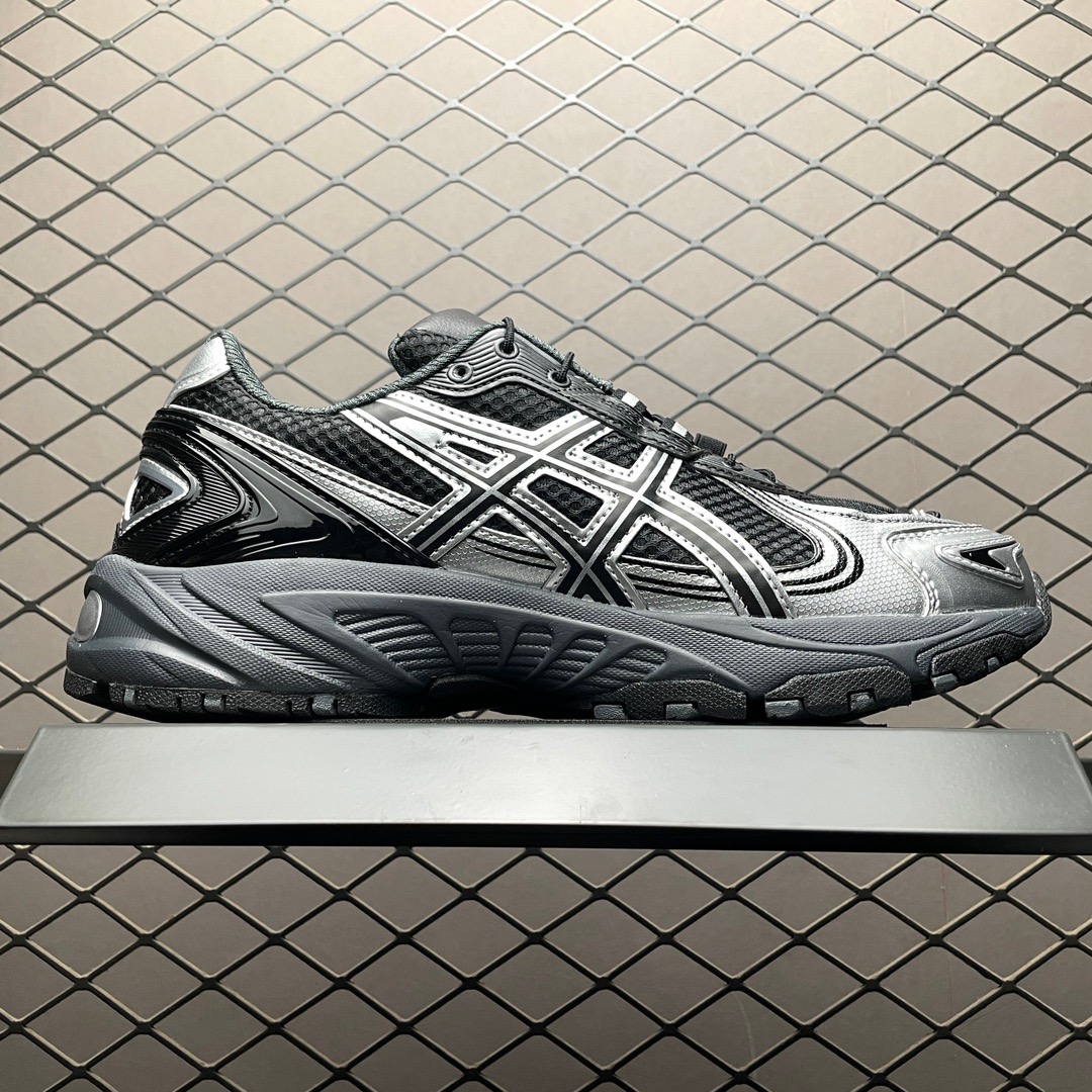 Asics GEL-Kahana TR v4 black and sliver