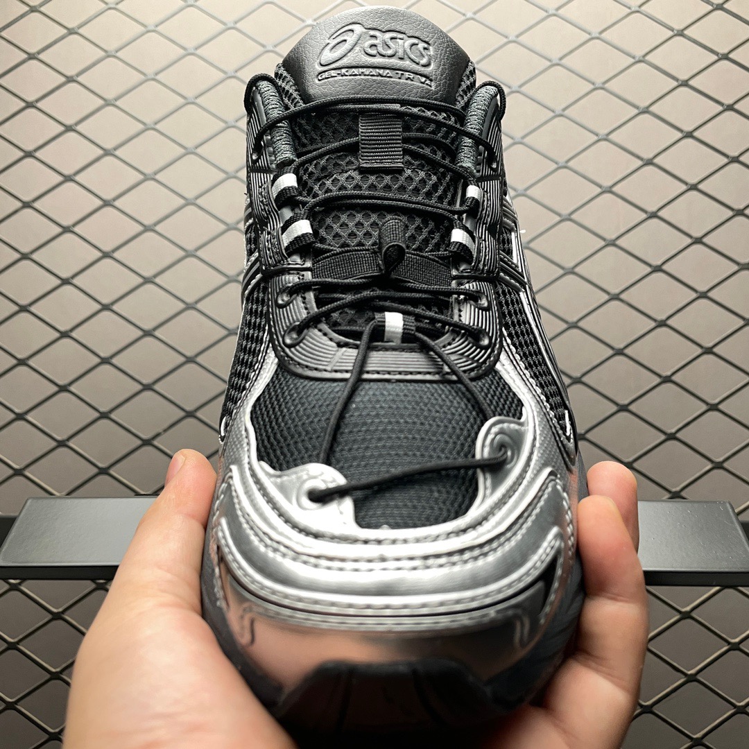 Asics GEL-Kahana TR v4 black and sliver
