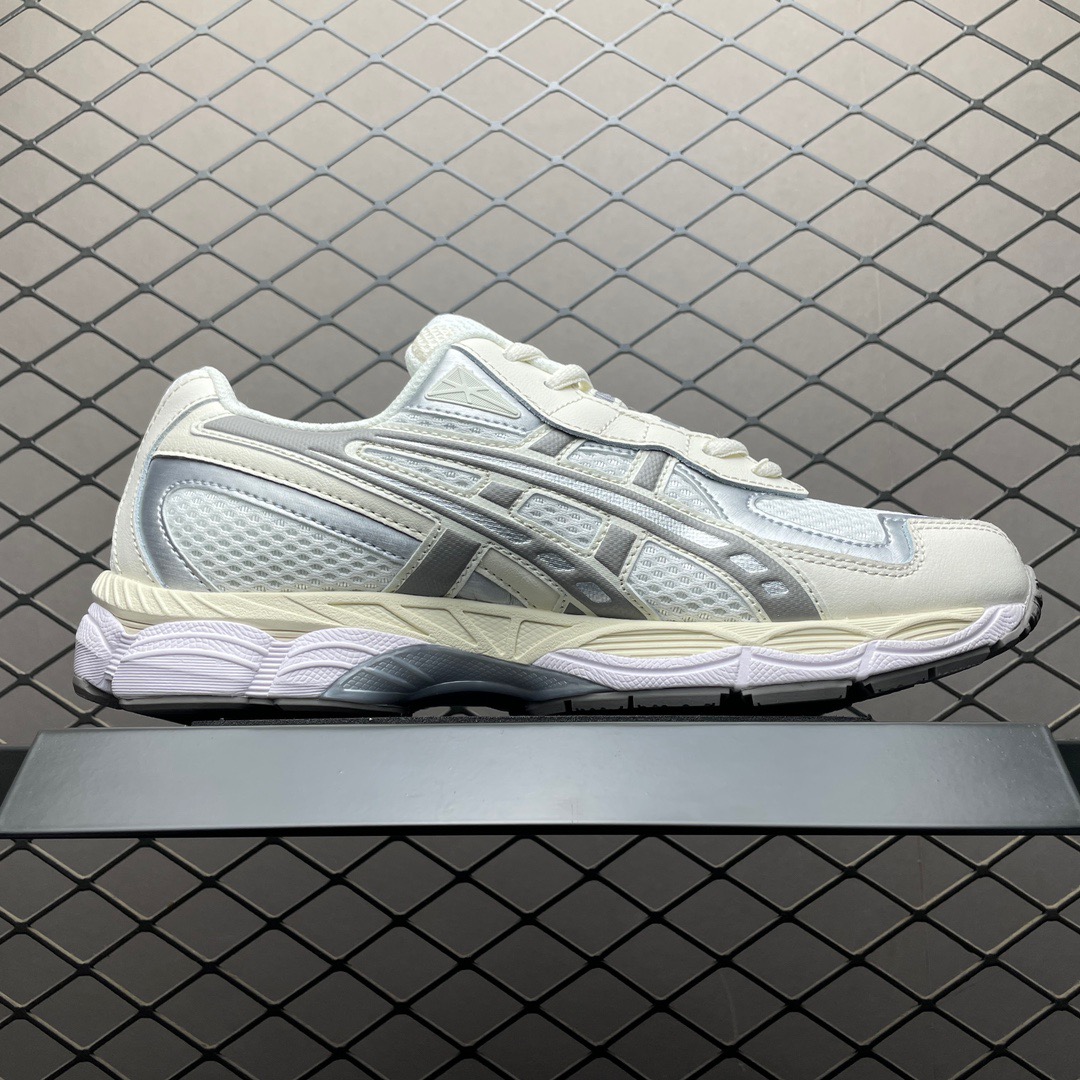 Asics GEL-NYC white shoes