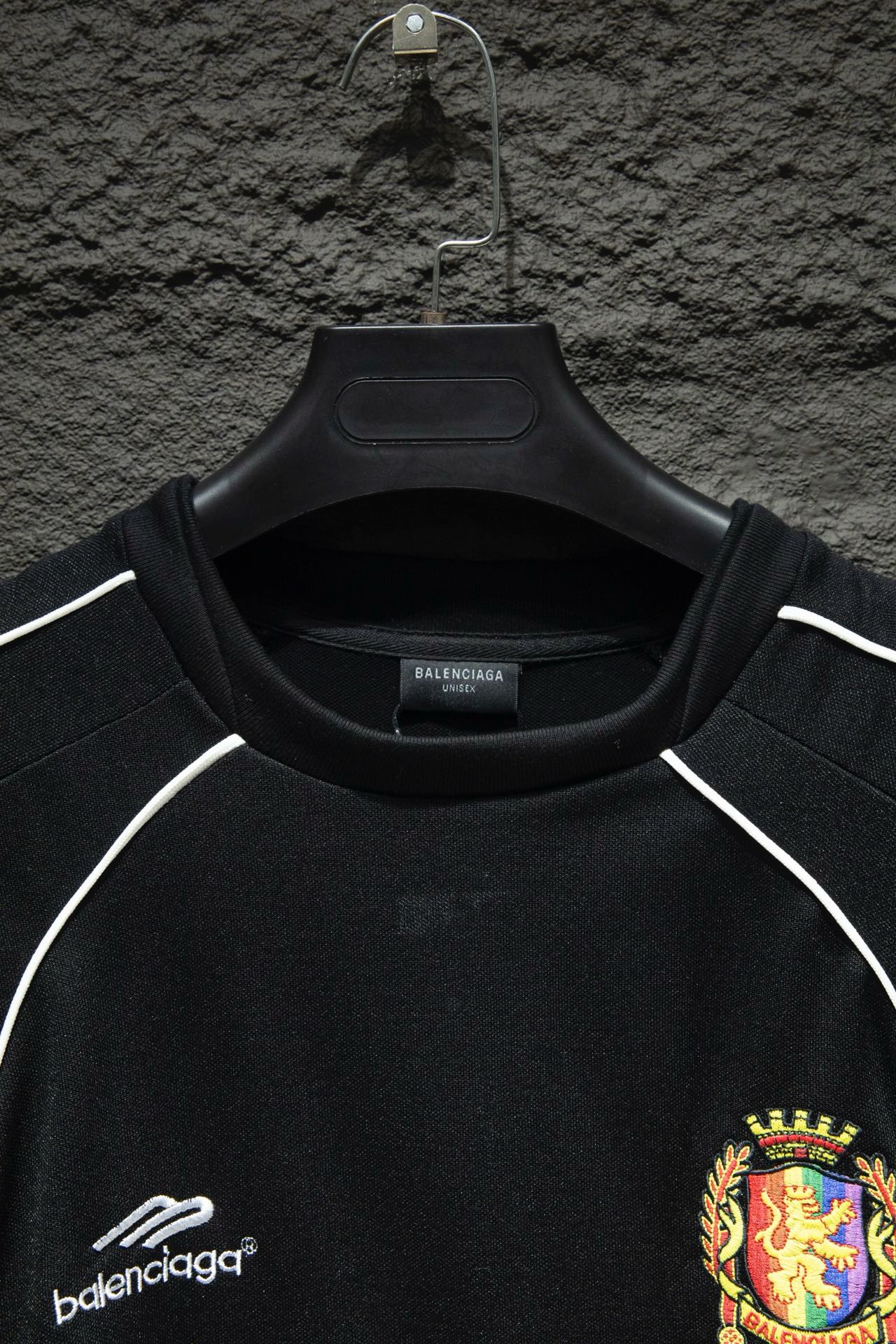 balenciaga jersey black tee
