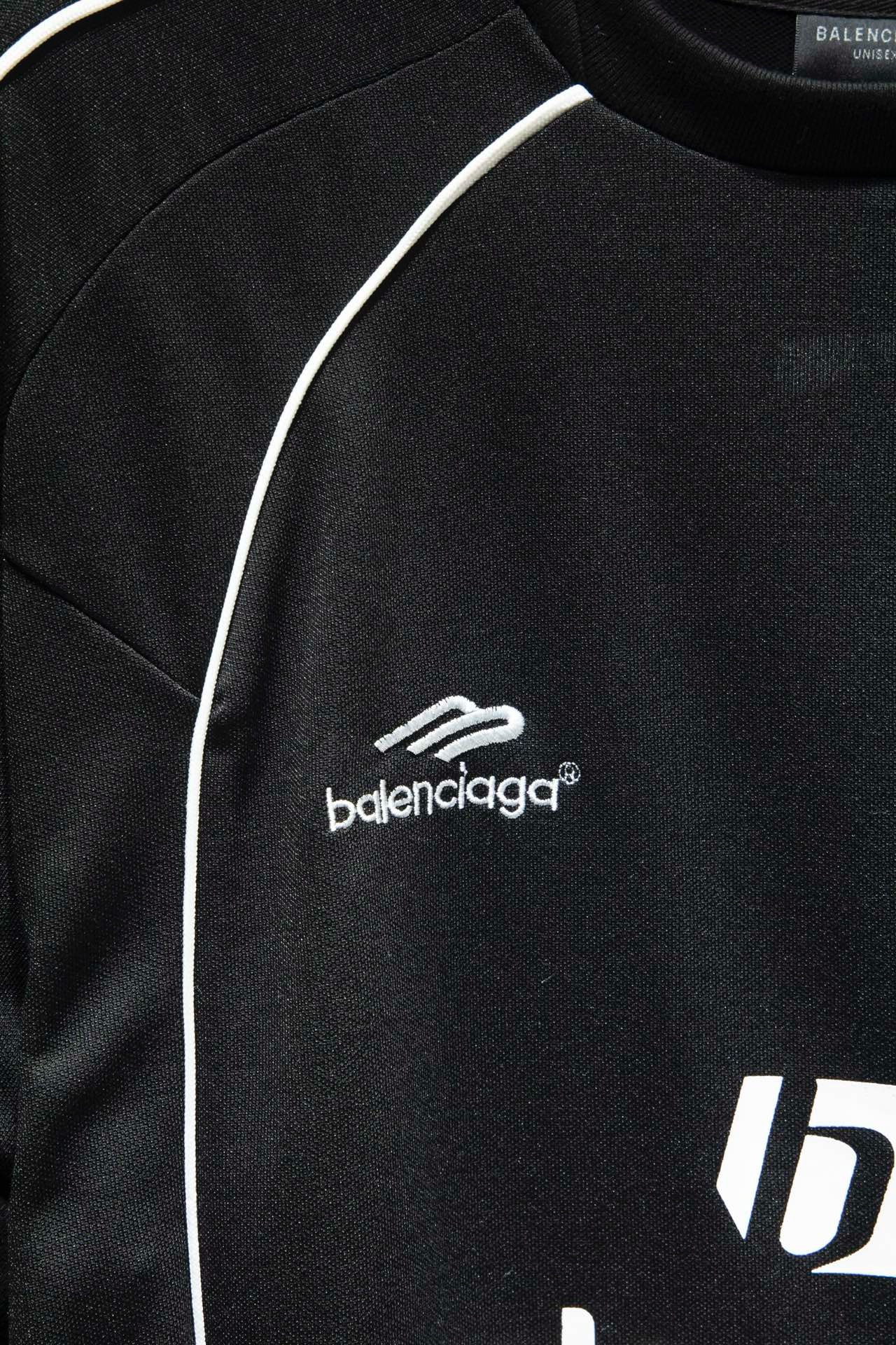 balenciaga jersey black tee