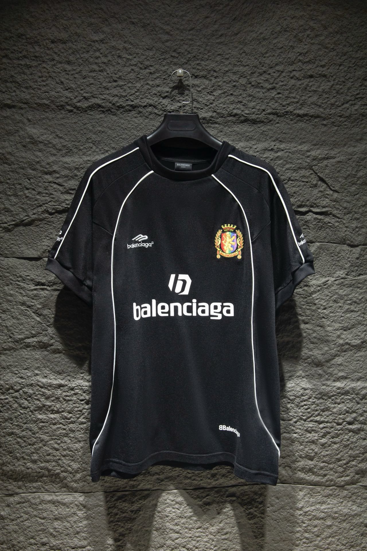 balenciaga jersey black tee