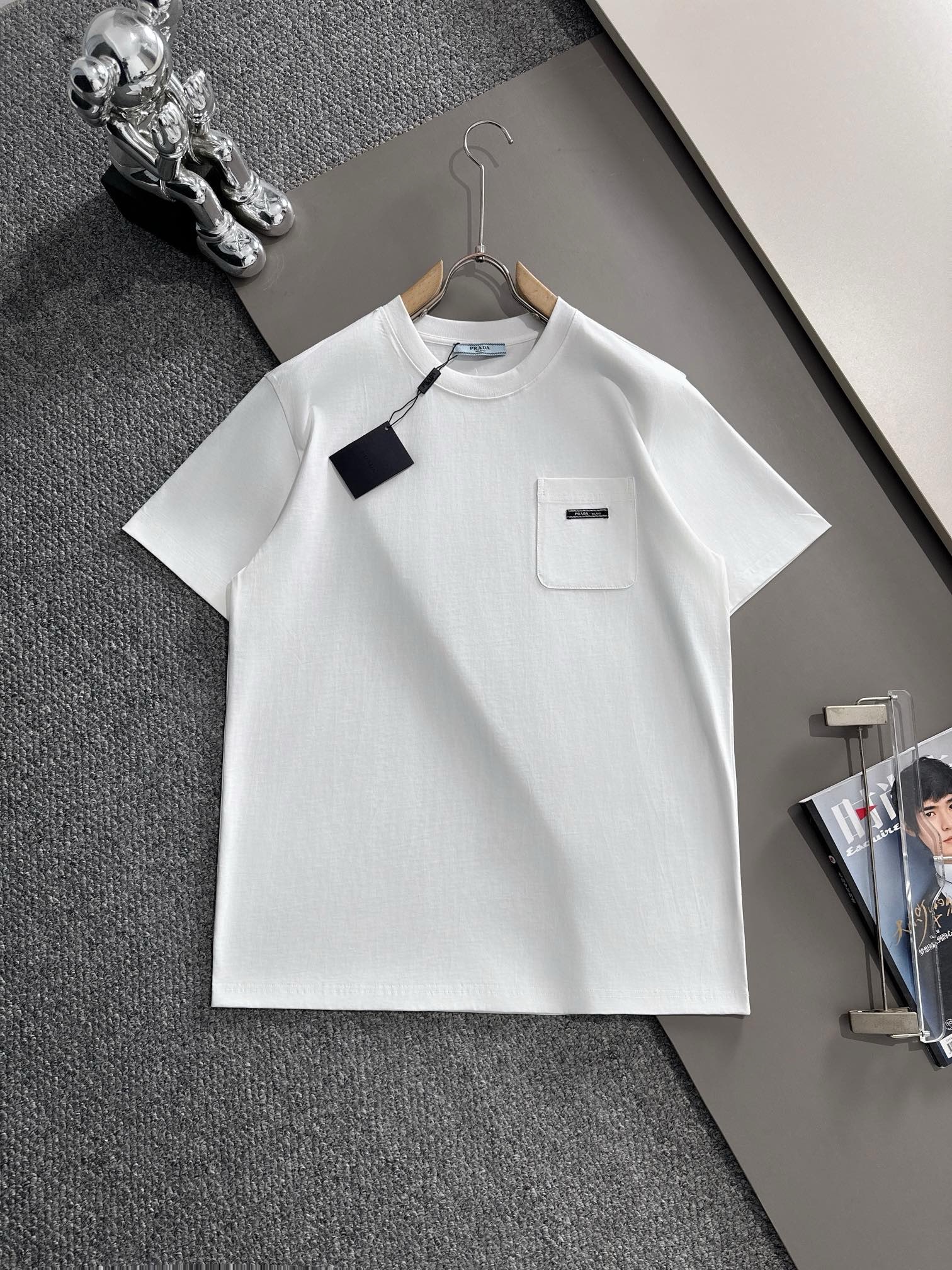 Prada 2025 milano logo black and white tee