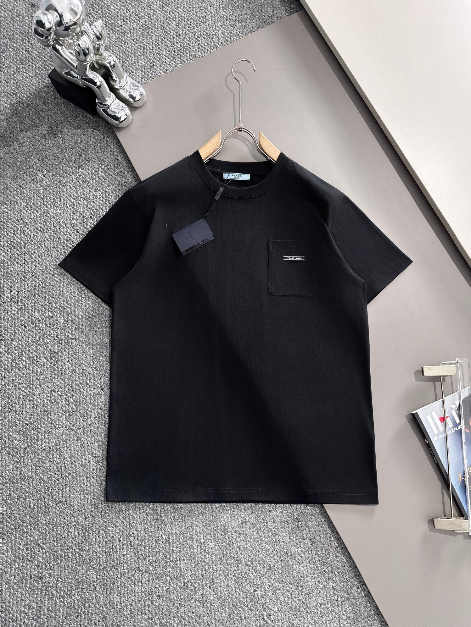 Prada 2025 milano logo black and white tee