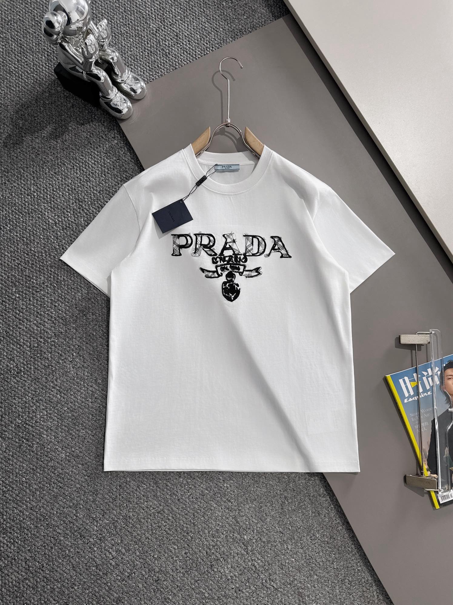Prada logo embroidery black and white tee