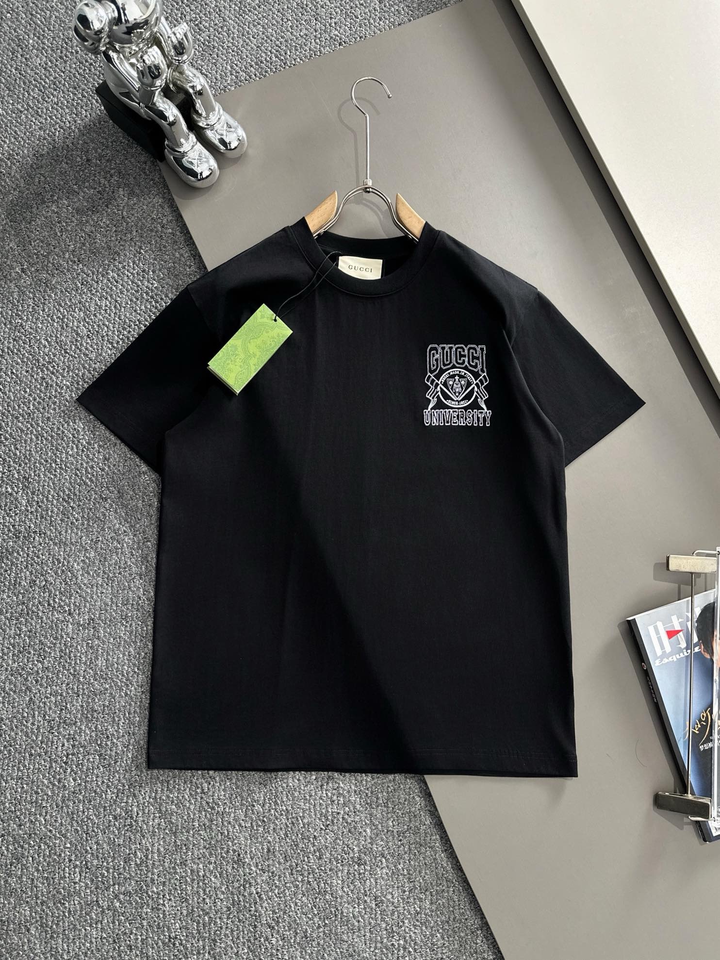 gucci high-density embroidery cream and black tee