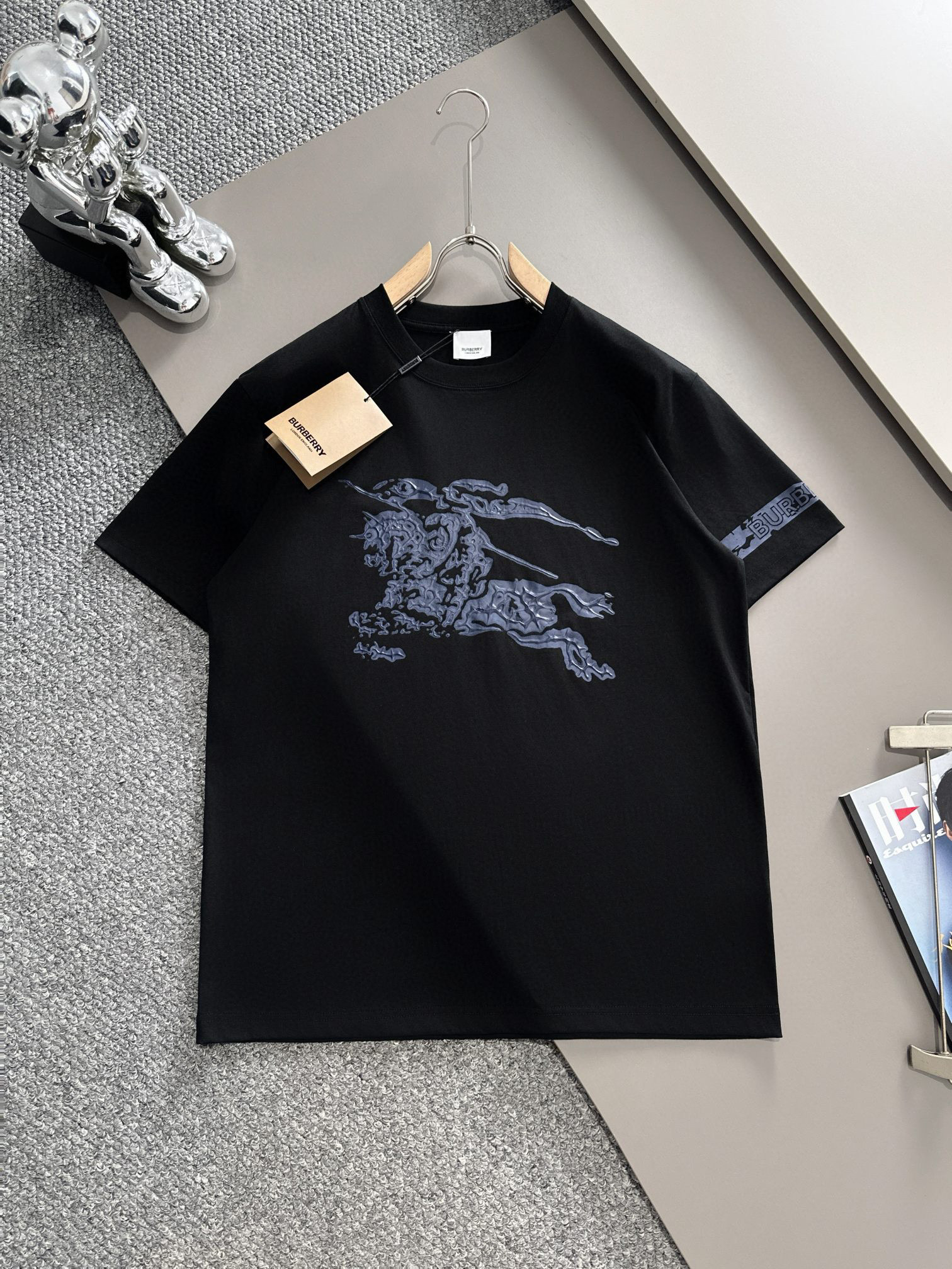 Burberry 2025 embossed Logo Tee 2 Colors