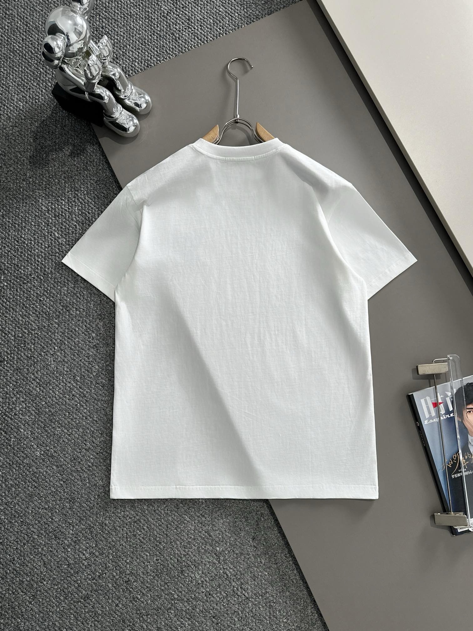 Prada logo embroidery black and white tee