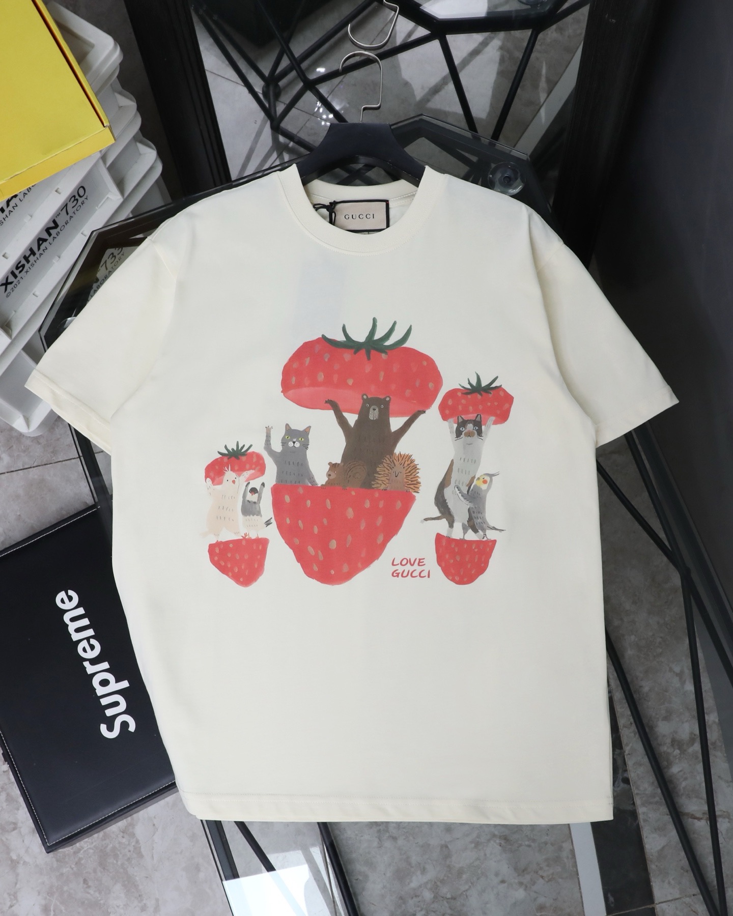GUCCI bear Strawberry House Tee
