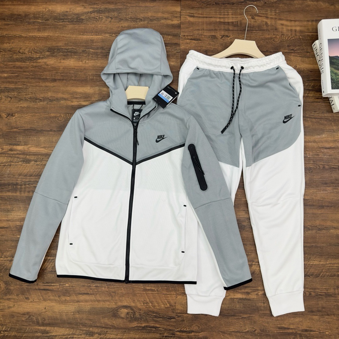 nike drill tech fleece color matching a set