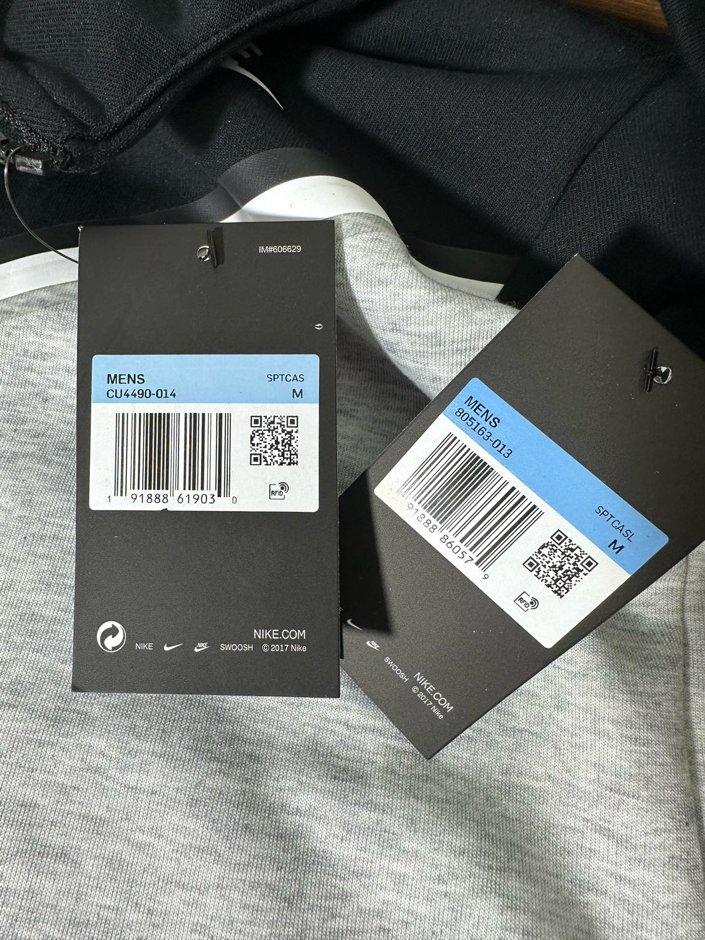 nike tech fleece black and grey a set