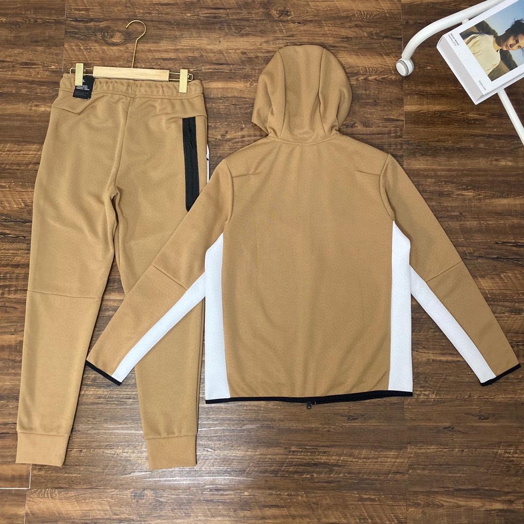 nlke tech fleece brown and white a set