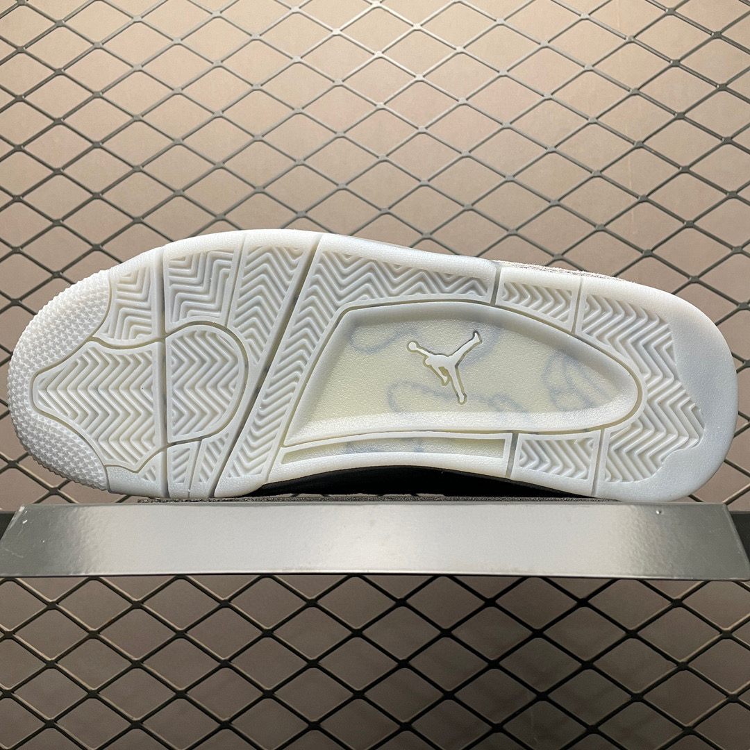 AirJordan 4 & Kaws sneaker Grey Color