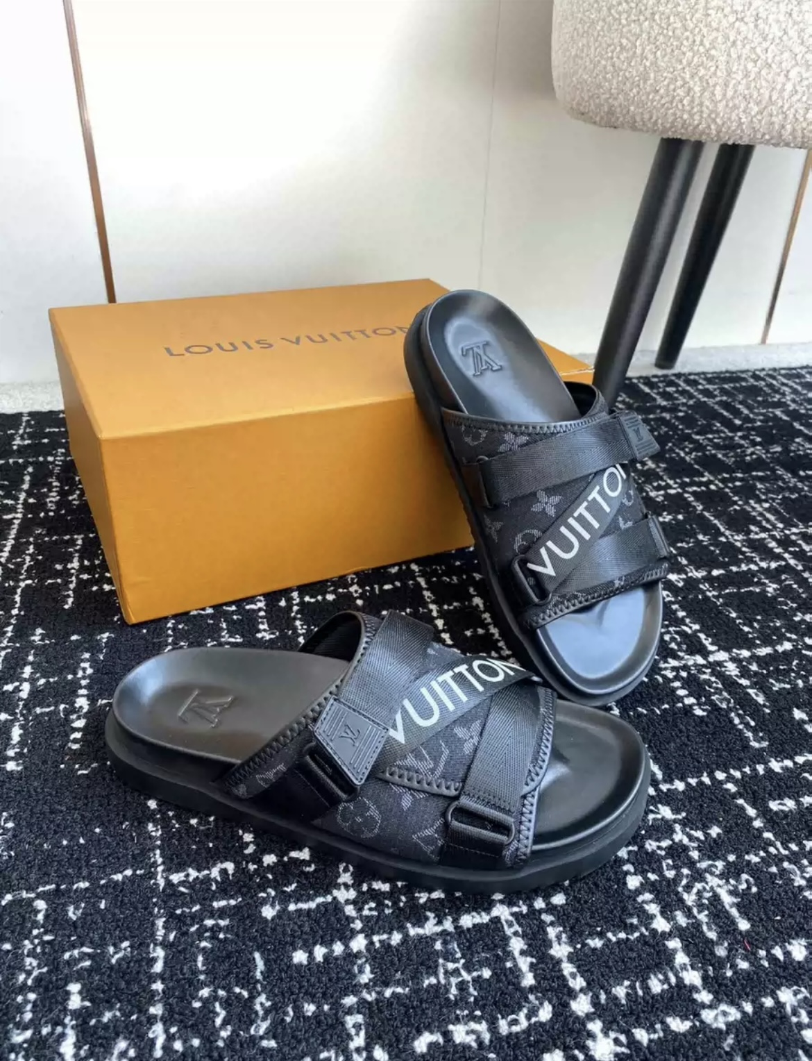 LV Full Print With Logo Letters Slide Black