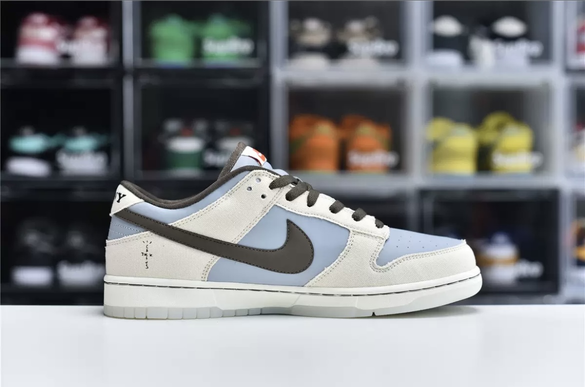 PS5 & Travis Scott & Sony & NK SB Dunk