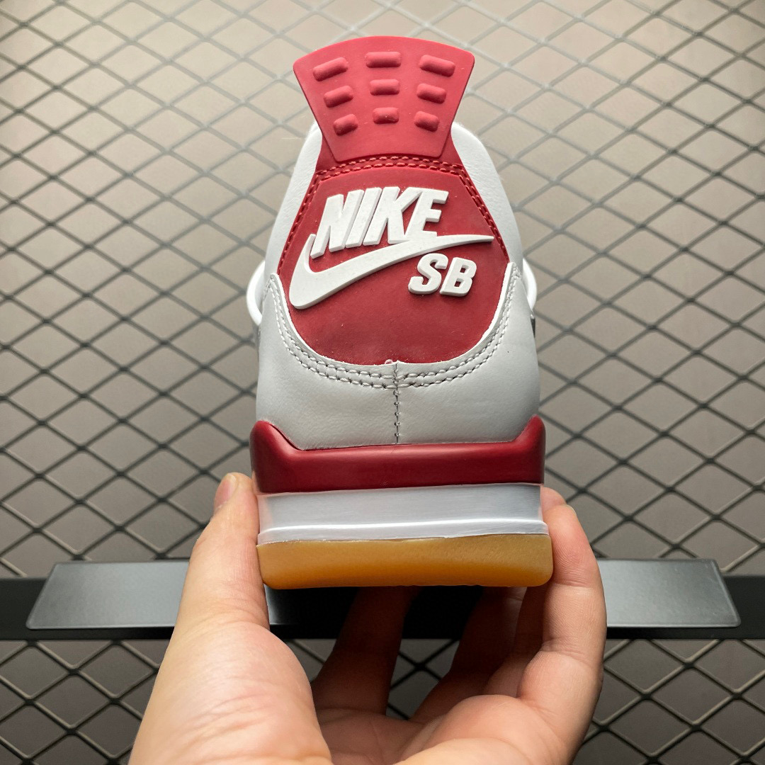 NK SB Air Jordan 4 Sneaker