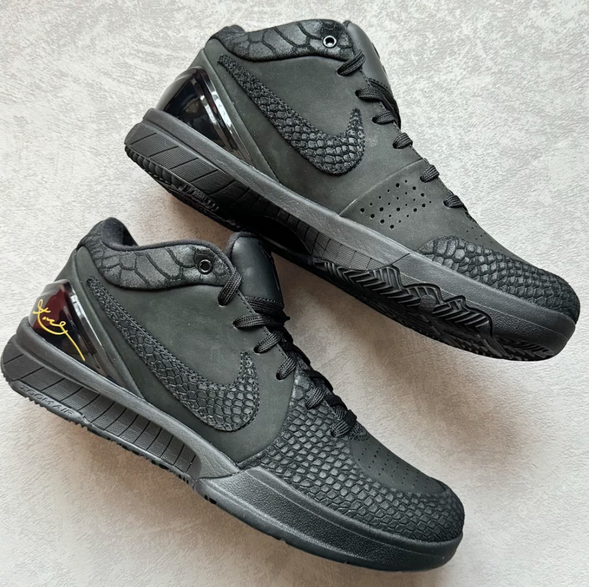 NK Zoom Kobe 4 Black Mamba