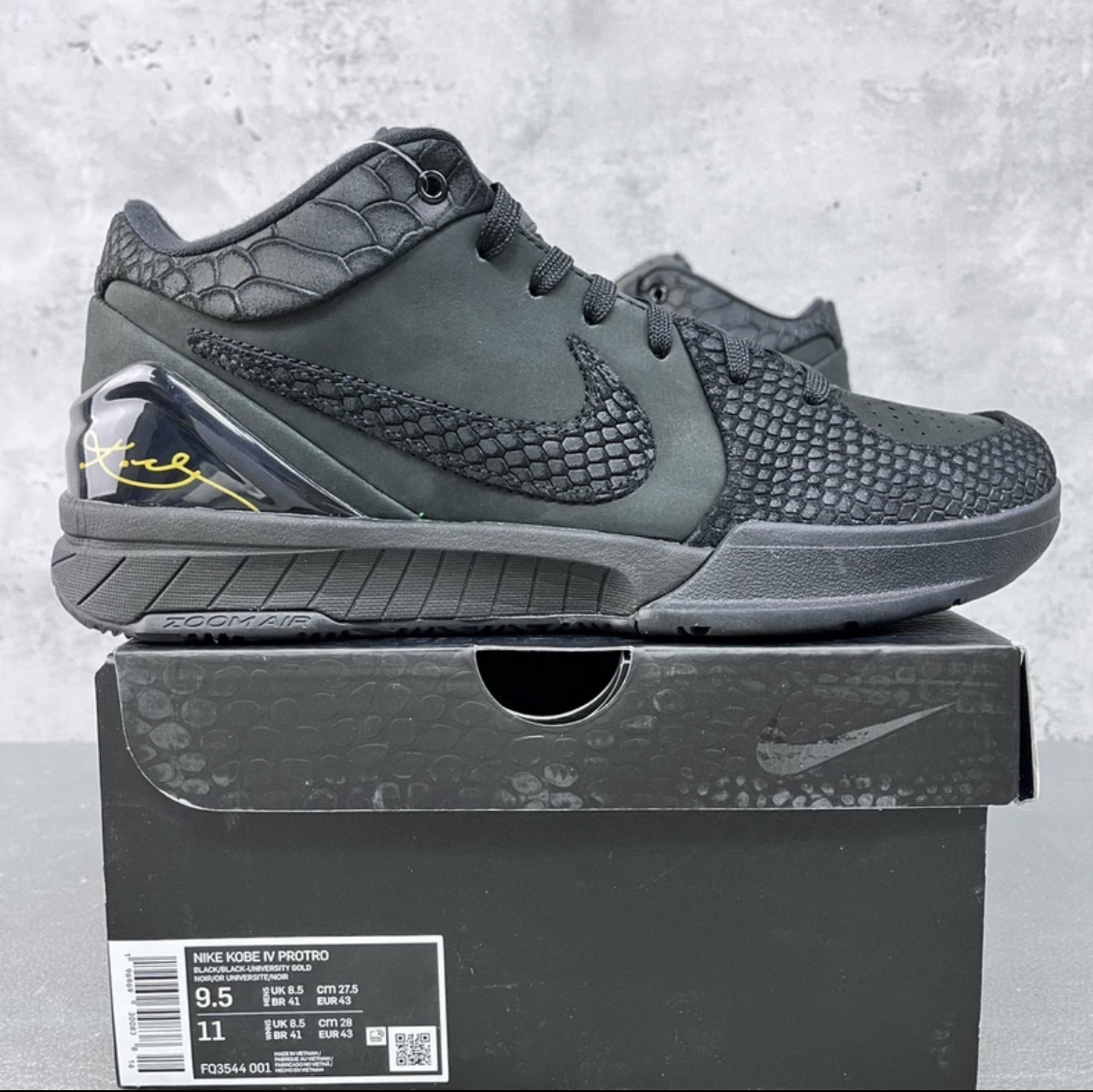 NK Zoom Kobe 4 Black Mamba