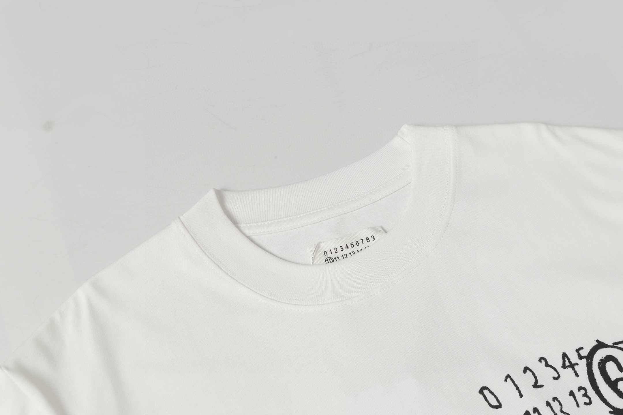 Maison Margiela 25fw graffiti letter round neck tees