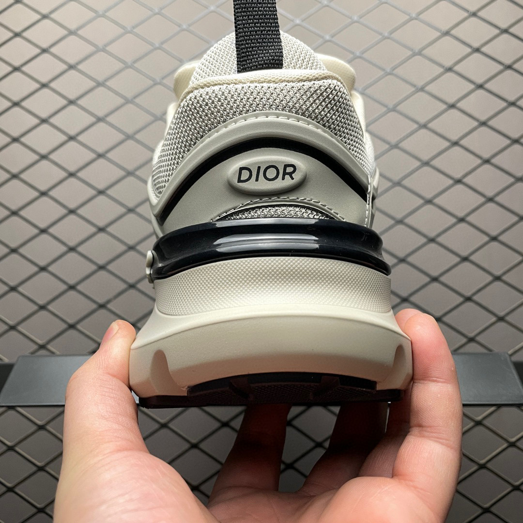 Dior Blade Runner Microfiber Me B44 Dark Khaki